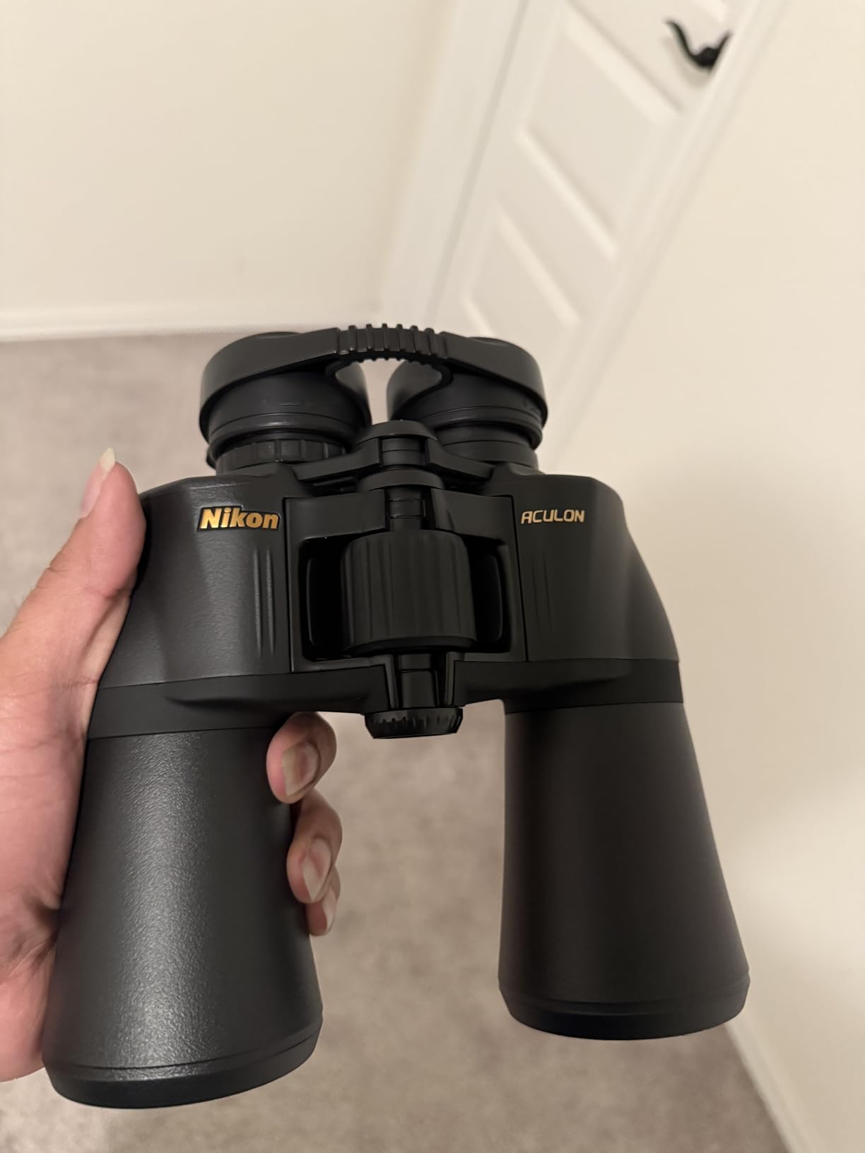Nikon ACULON A211 16x50 Binocular | Multilayer coating, Porro prism Binocular with turn and slide eyecups, Tripod Adaptable | 16x Magnification, 50mm Objectives customer photo 1