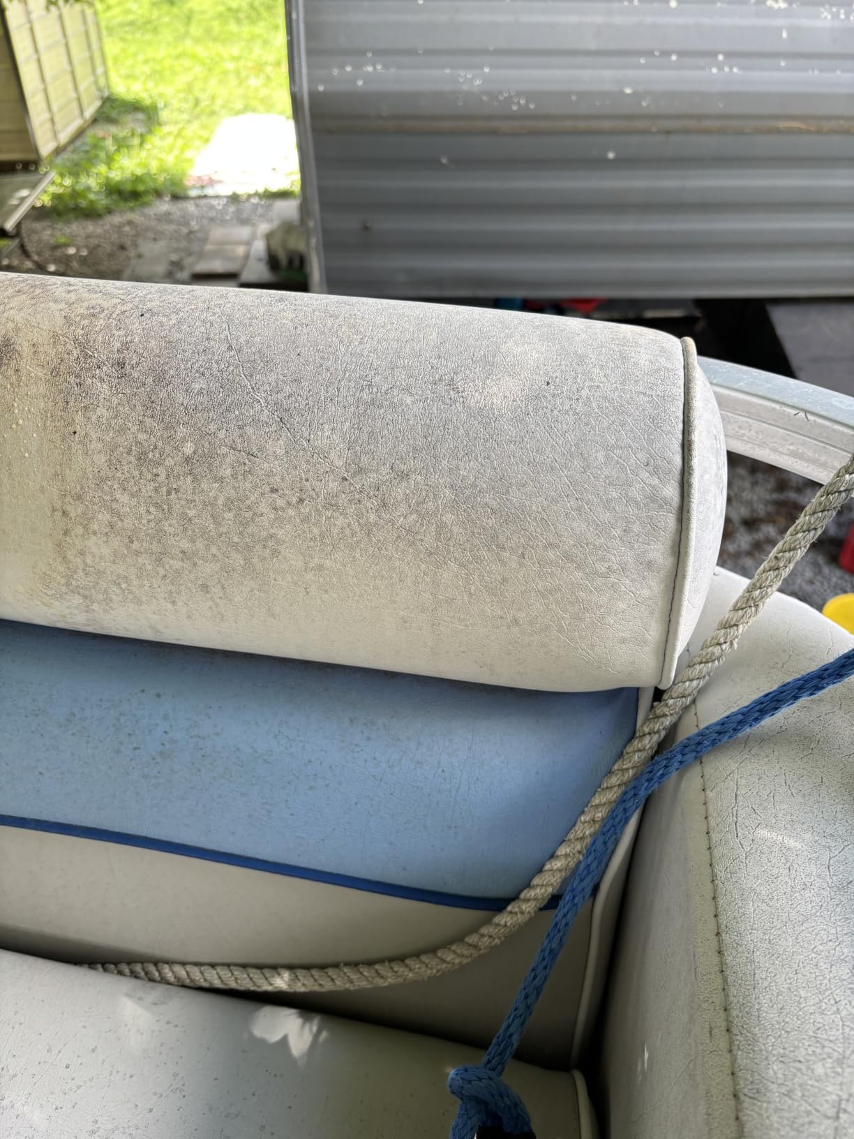 STAR BRITE Professional-Grade Mildew & Mold Stain Remover + Cleaner - Instant Contact Stain Removal, Ideal for Marine & Outdoor Upholstery customer photo 1