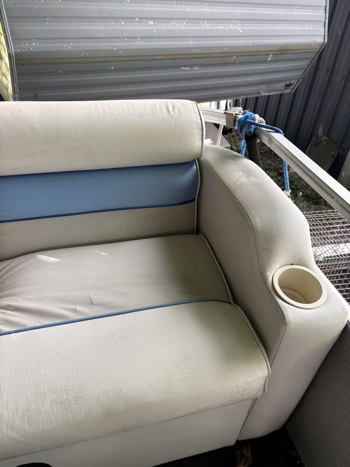 STAR BRITE Professional-Grade Mildew & Mold Stain Remover + Cleaner - Instant Contact Stain Removal, Ideal for Marine & Outdoor Upholstery customer photo 2