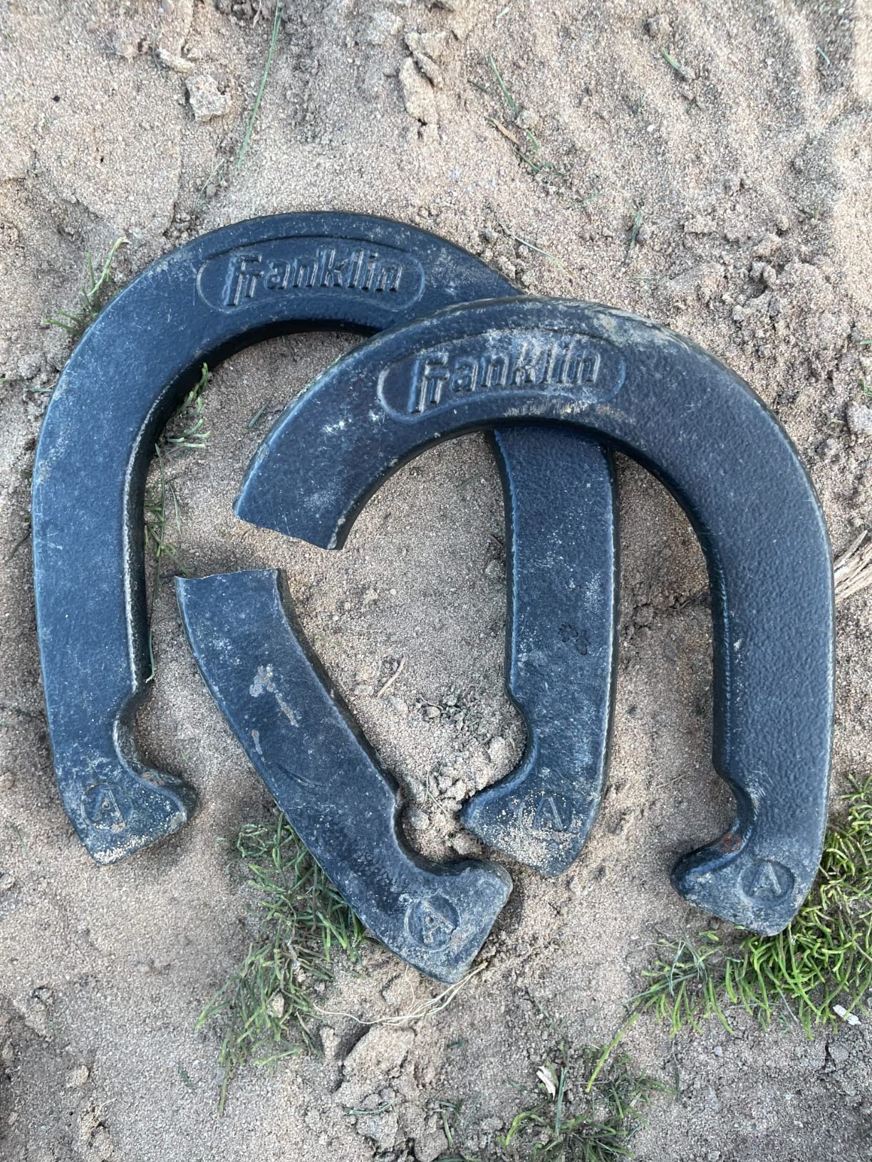 Franklin Sports Horseshoes Set - Metal Horseshoe Game Set for Adults + Kids - Official Weight Steel Construction - Beach + Lawn Outdoor Game - Recreational customer photo 1