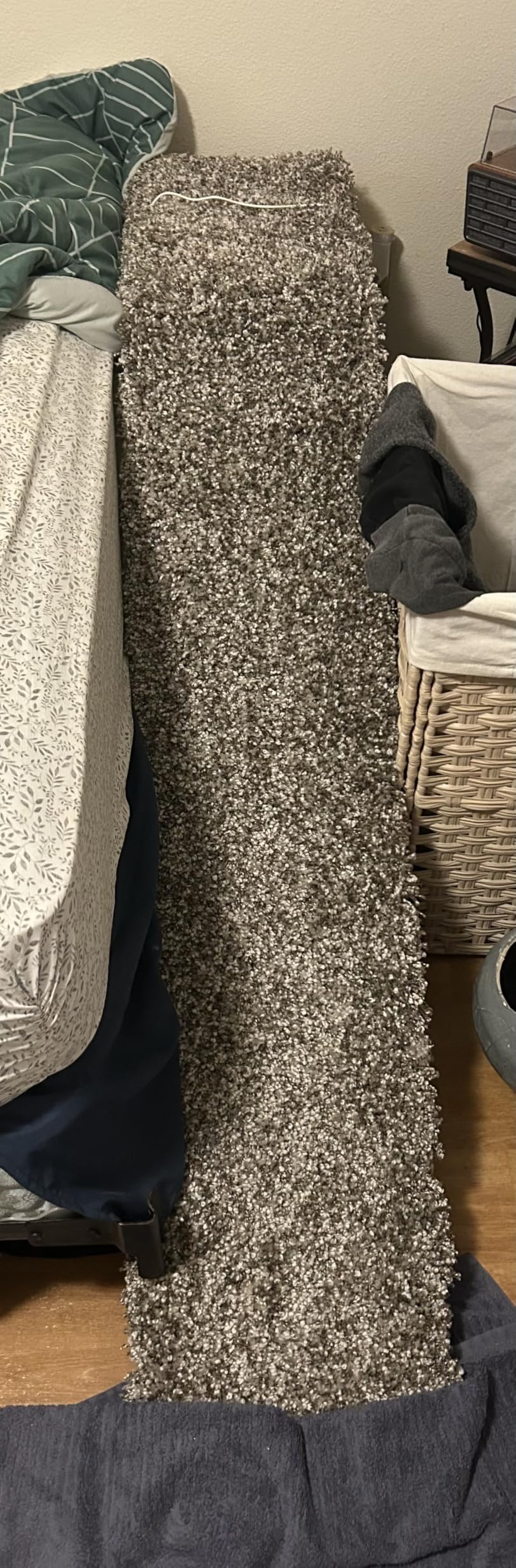 SAFAVIEH Milan Shag Collection Area Rug - 8'6
