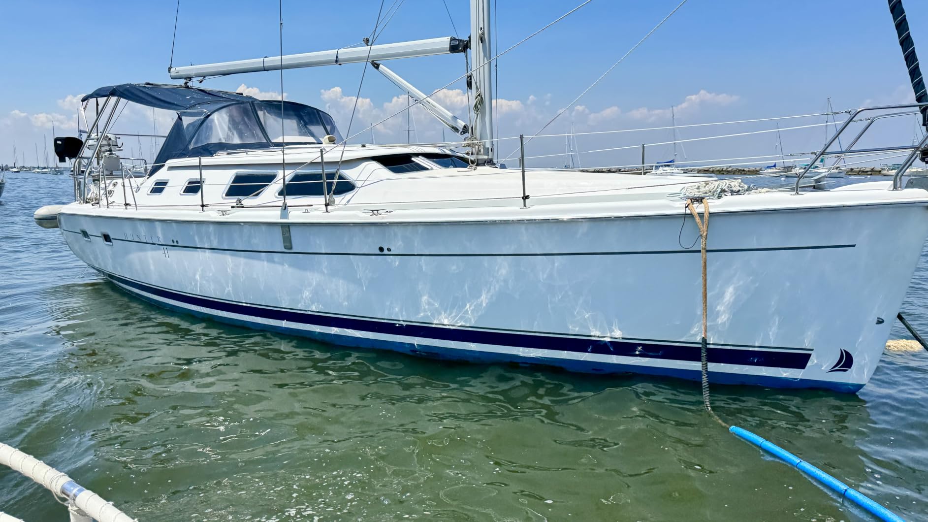 STAR BRITE Instant Hull Cleaner - 32 Oz Gel Spray - Easily Remove Stains, Scum Lines & Grime on Boat Hulls, Fiberglass, Plastic & Painted Surfaces customer photo 1