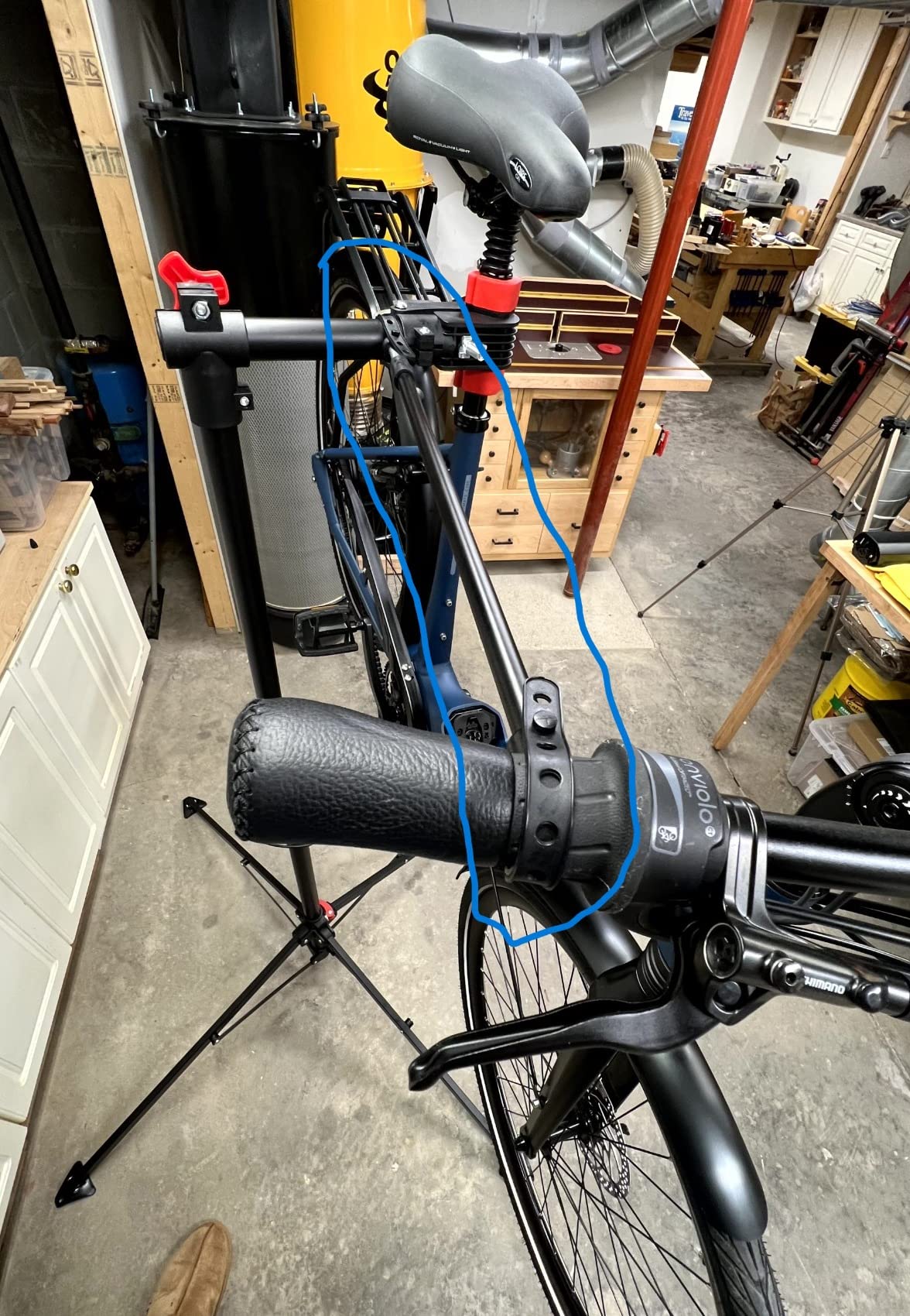 Yaheetech Bike Repair Stand - Height Adjustable Bicycle Workshop Stand with Tool Tray for Road & Mountain Bikes, Red/Blue customer photo 1