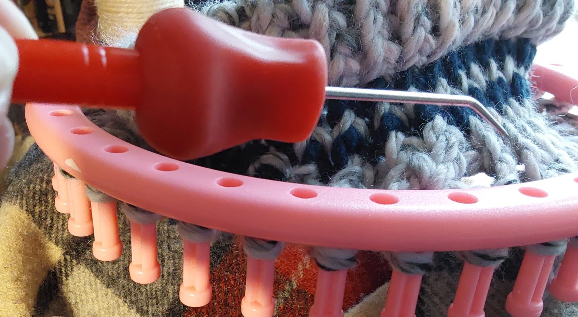READAEER Round Knitting Looms Set Craft Kit Tool with Hook Needle and Pompom Maker customer photo 2