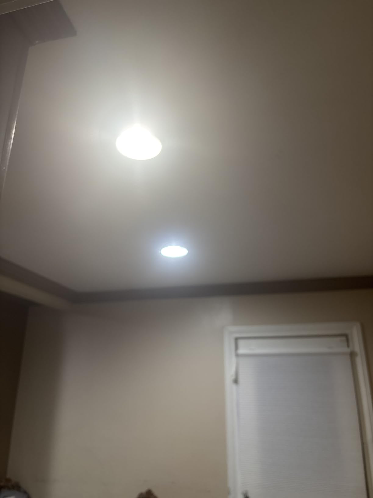 Sunco 6 Pack BR30 Light Bulb LED Recessed Can Light Bulbs, Indoor Flood Light Bulb 850 LM, 11W (65W Equivalent), 3000K Warm White, Dimmable, E26 Base, for Home, Kitchen, Bedroom UL customer photo 1