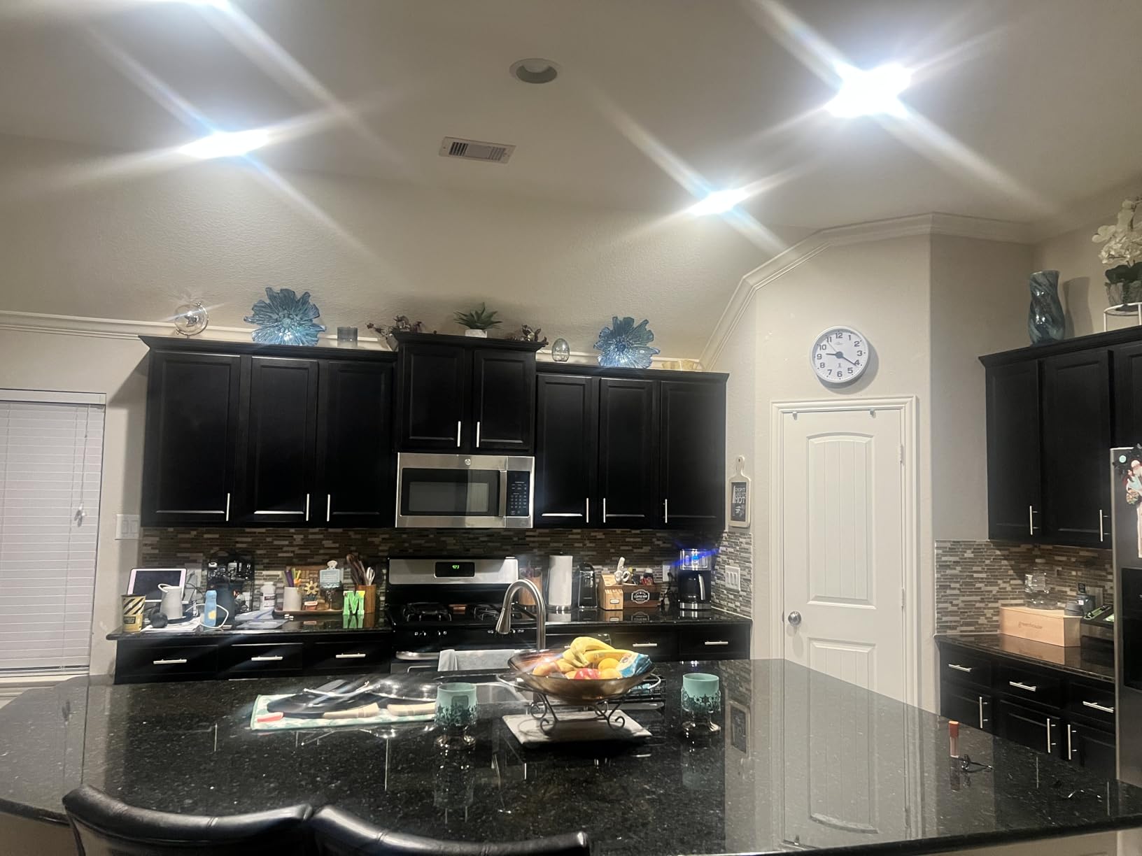 Sunco 6 Pack BR30 Light Bulb LED Recessed Can Light Bulbs, Indoor Flood Light Bulb 850 LM, 11W (65W Equivalent), 3000K Warm White, Dimmable, E26 Base, for Home, Kitchen, Bedroom UL customer photo 2