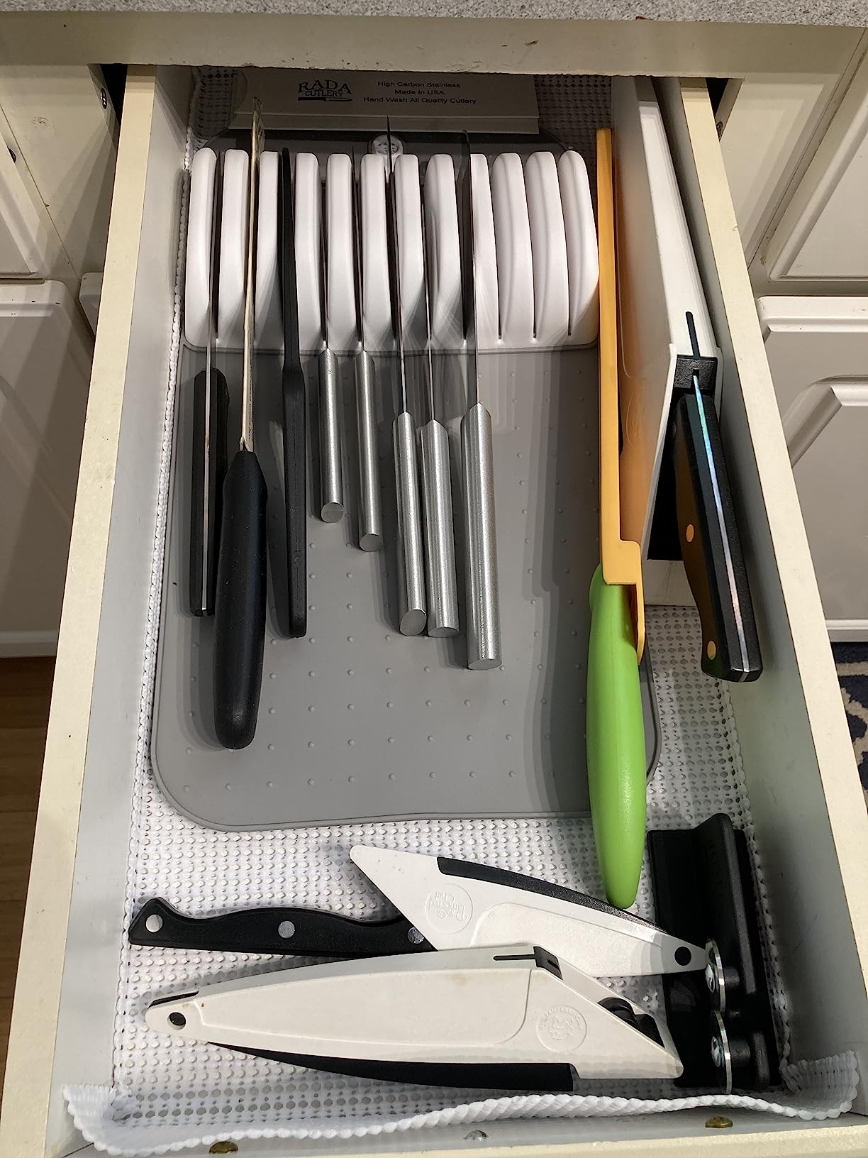 madesmart Large Knife Mat, Soft-Grip In Drawer Knife Organizer for 12 Knives, Non-Slip Kitchen Drawer Storage, Space Saving Knife Block Alternative, Grey customer photo 2