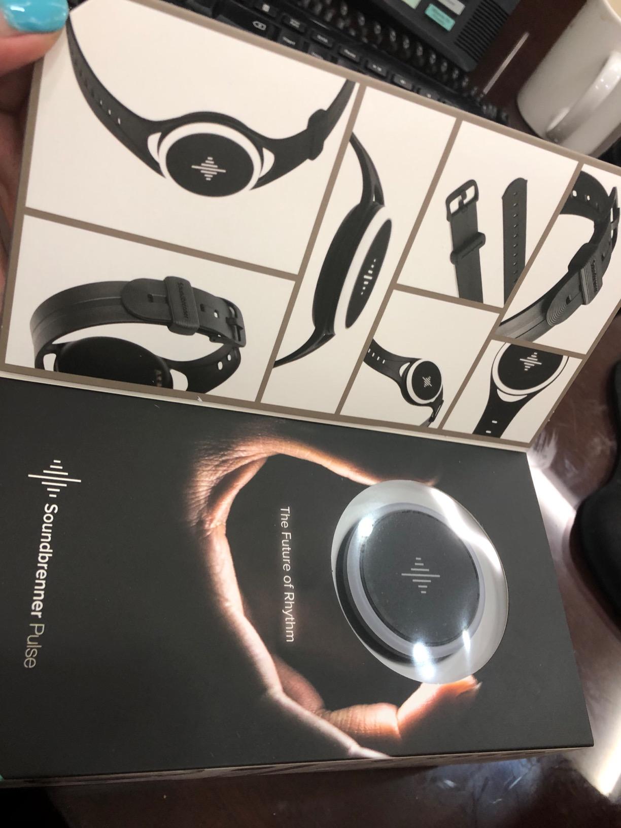 Soundbrenner Pulse, Vibrating Metronome for All Musicians and Instruments, Perfect for Drums, Guitar, Piano and More, Best in Show at NAMM customer photo 2