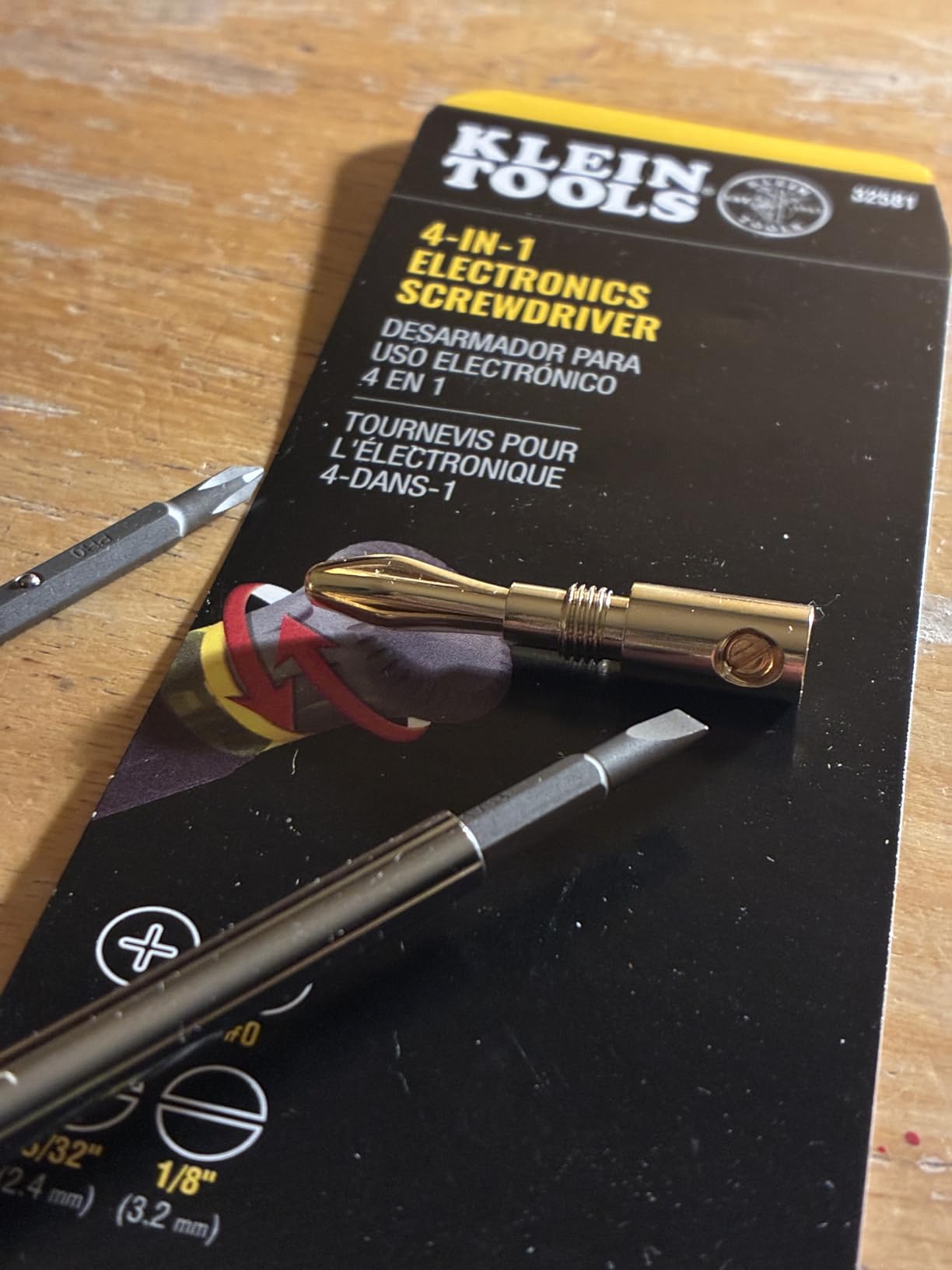 Klein Tools 32581 4-in-1 Electronics Screwdriver Set with 2 Slotted, 2 Phillips Precision Machined Bits customer photo 1