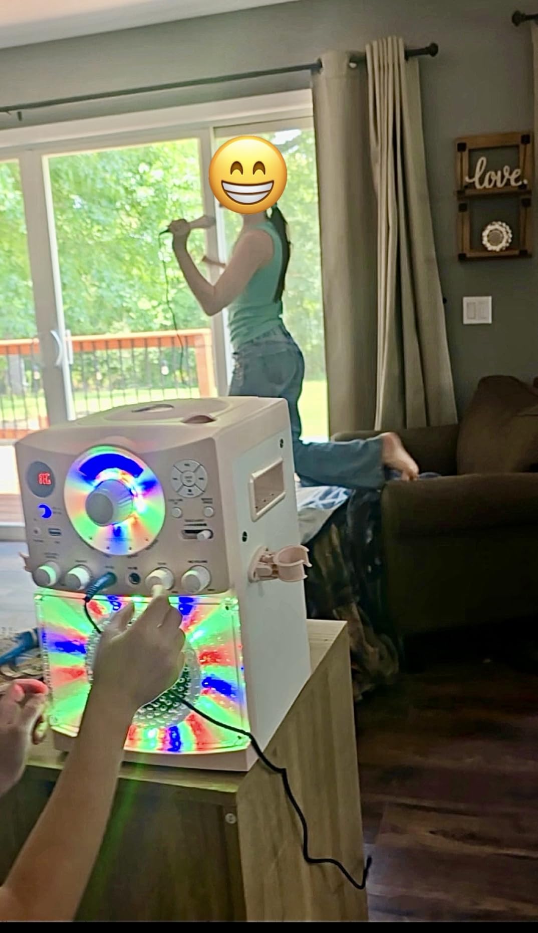 Singing Machine Portable Karaoke Machine for Adults & Kids with Wired Microphone, White - Built-In Speaker, Bluetooth with LED Disco Lights - Karaoke System with CD+G Player & USB Connectivity customer photo 1