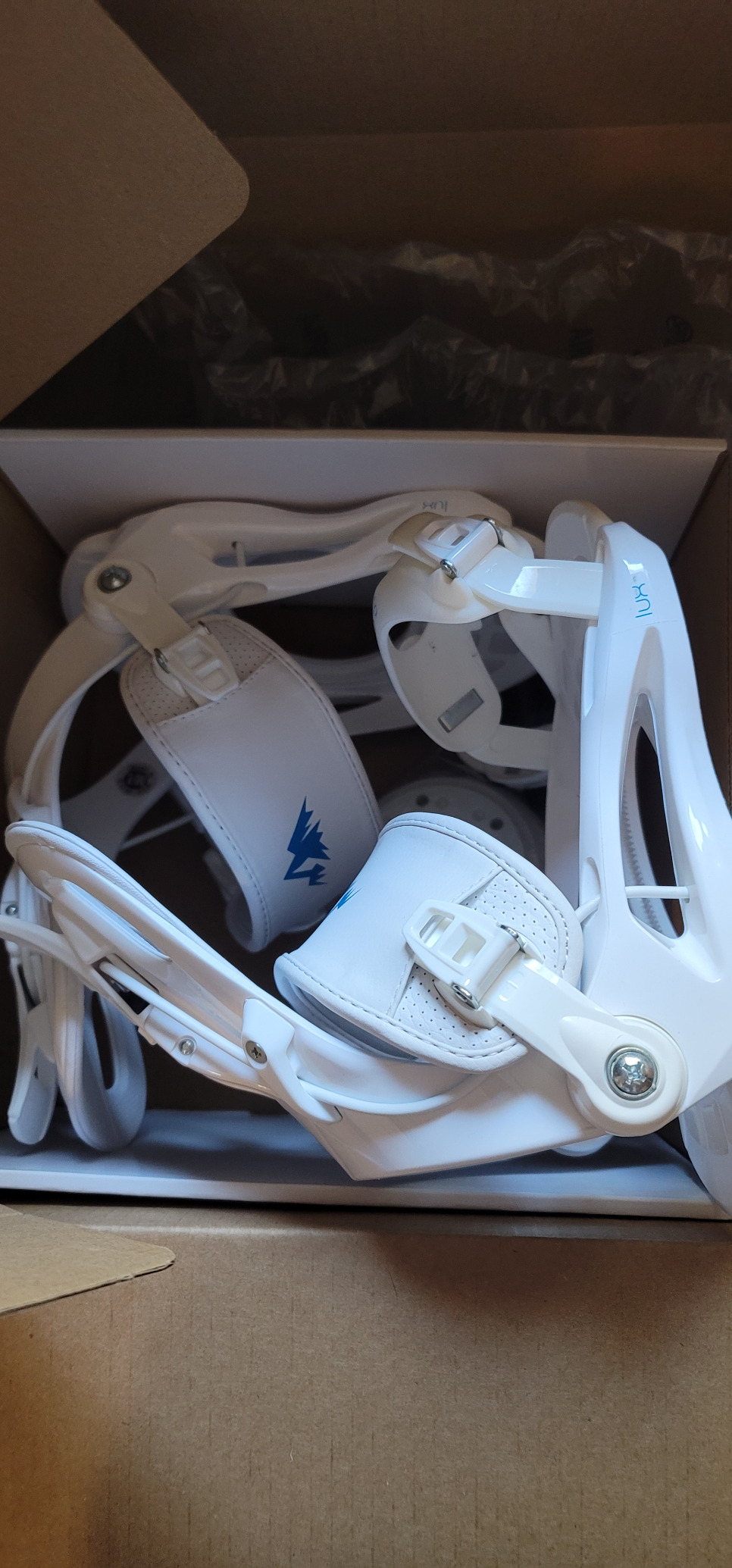 System LUX Women's Rear Entry Flow Style Snowboard Bindings (M/L) customer photo 1
