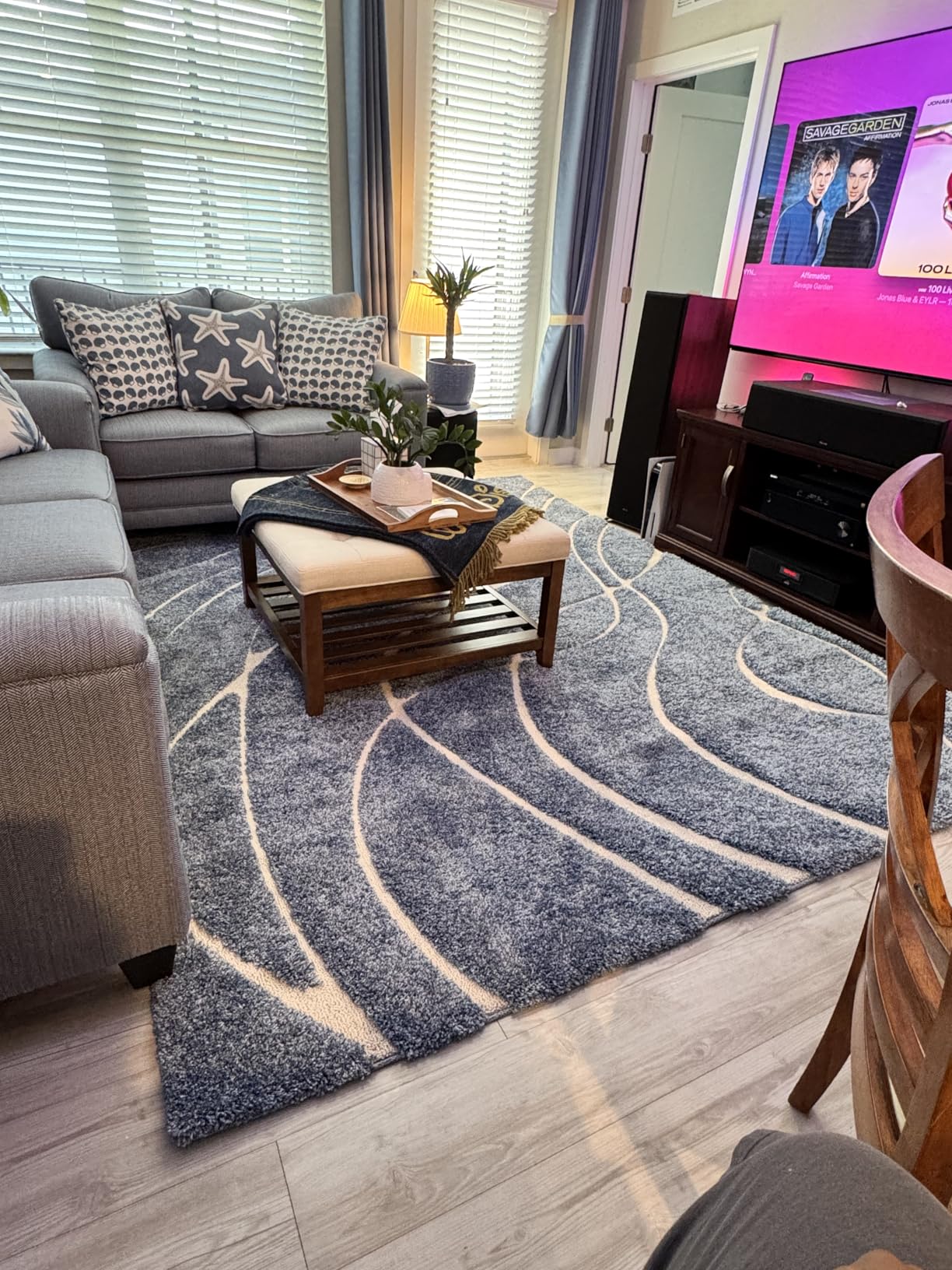 SAFAVIEH Florida Shag Collection Area Rug - 6' x 9', Cream & Beige, Non-Shedding & Easy Care, 1.2-inch Thick Ideal for High Traffic Areas in Living Room, Bedroom (SG471-1113) customer photo 1