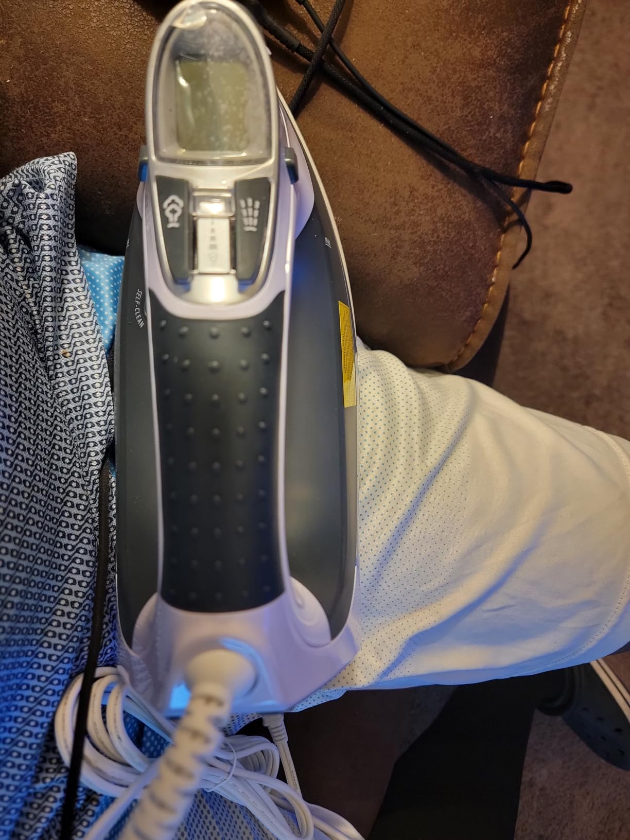 BEAUTURAL 1800-Watt Steam Iron with Digital LCD Screen, Double-Layer and Ceramic Coated Soleplate, 3-Way Auto-Off, 9 Preset Temperature and Steam Settings for Variable Fabric Gray customer photo 1