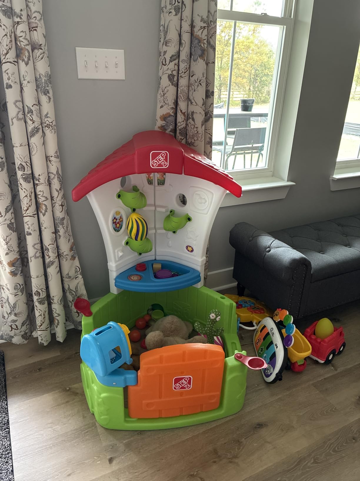 Step2 Toddler Corner House, Kids Playhouse, Indoor/Outdoor Playset, Play Gym with Kitchenette, Includes 15 Piece Toy Accessories, Made of Durable Plastic, for Toddlers 1+ Years Old customer photo 2