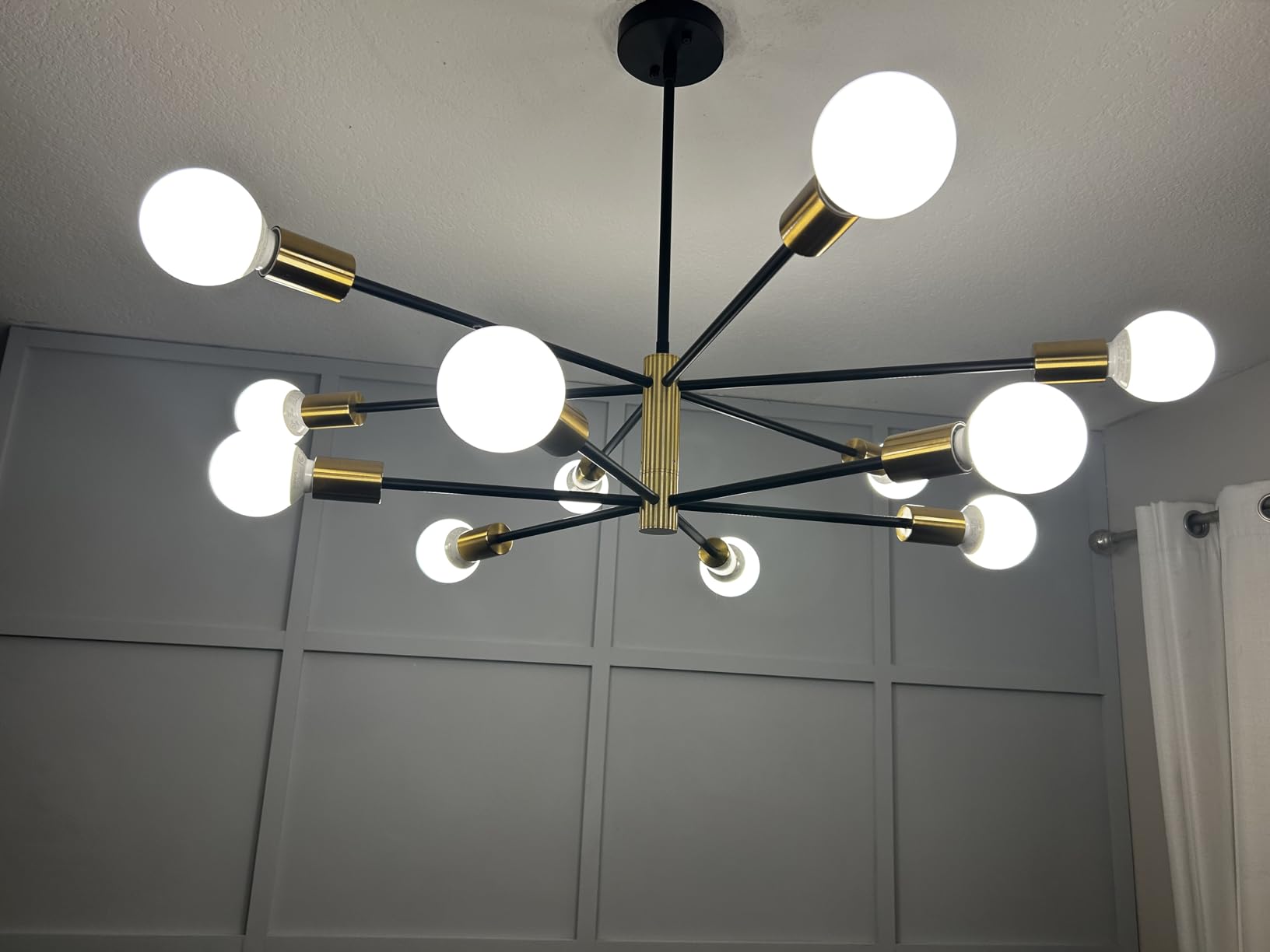 Sunco 12 Pack Vanity Globe Round Light Bulbs G25 LED for Indoor Bathroom Mirror Living Area, CRI92 4000K Cool White, Dimmable 450 Lumens, 6W, E26 Base, Round Frosted Classic Ambient Decorative Bulb - UL customer photo 2