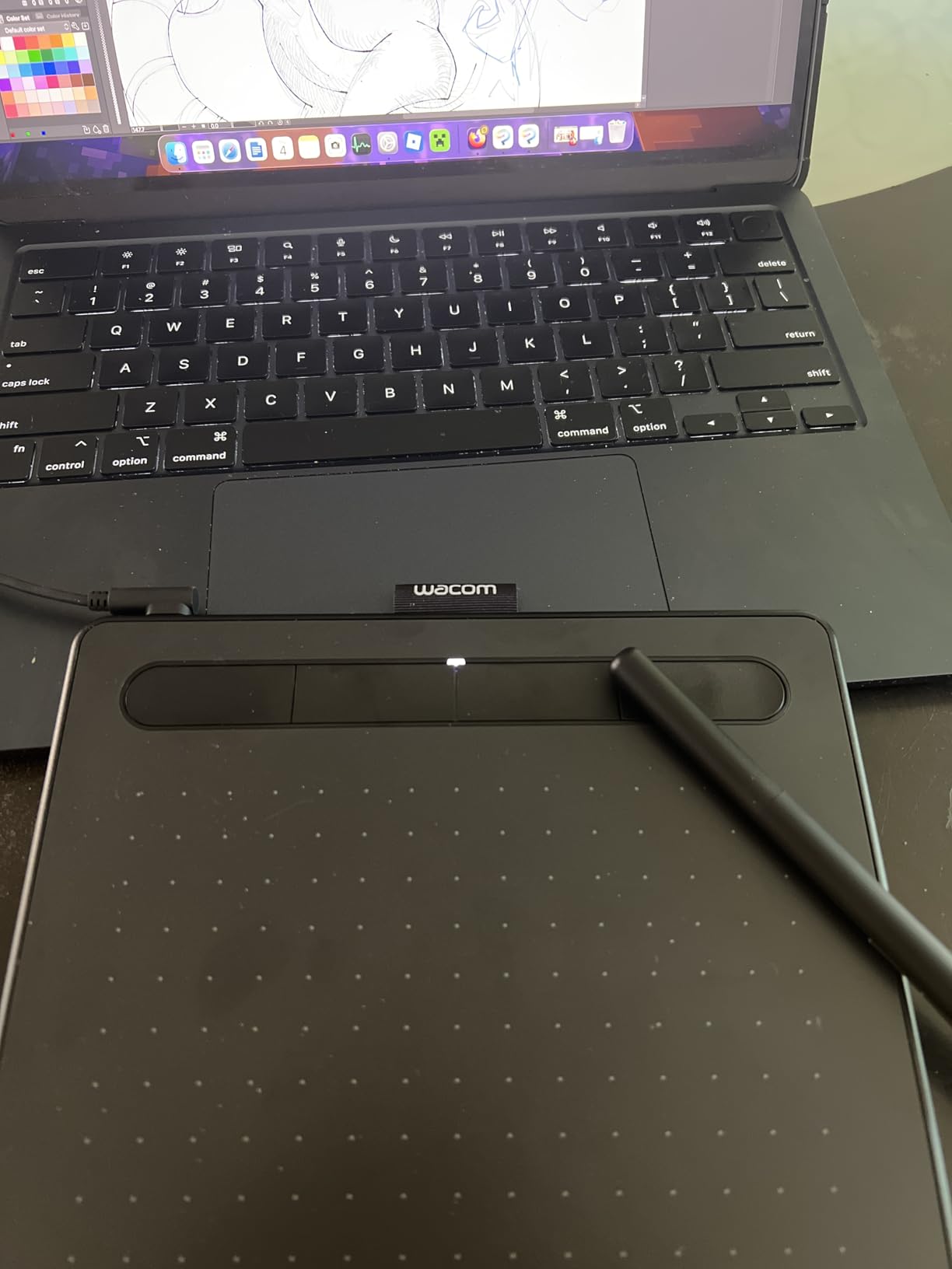 Wacom Intuos Small Graphics Drawing Tablet, Includes Training & Software; 4 Customizable ExpressKeys Compatible with Chromebook Mac Android & Windows, Black customer photo 1