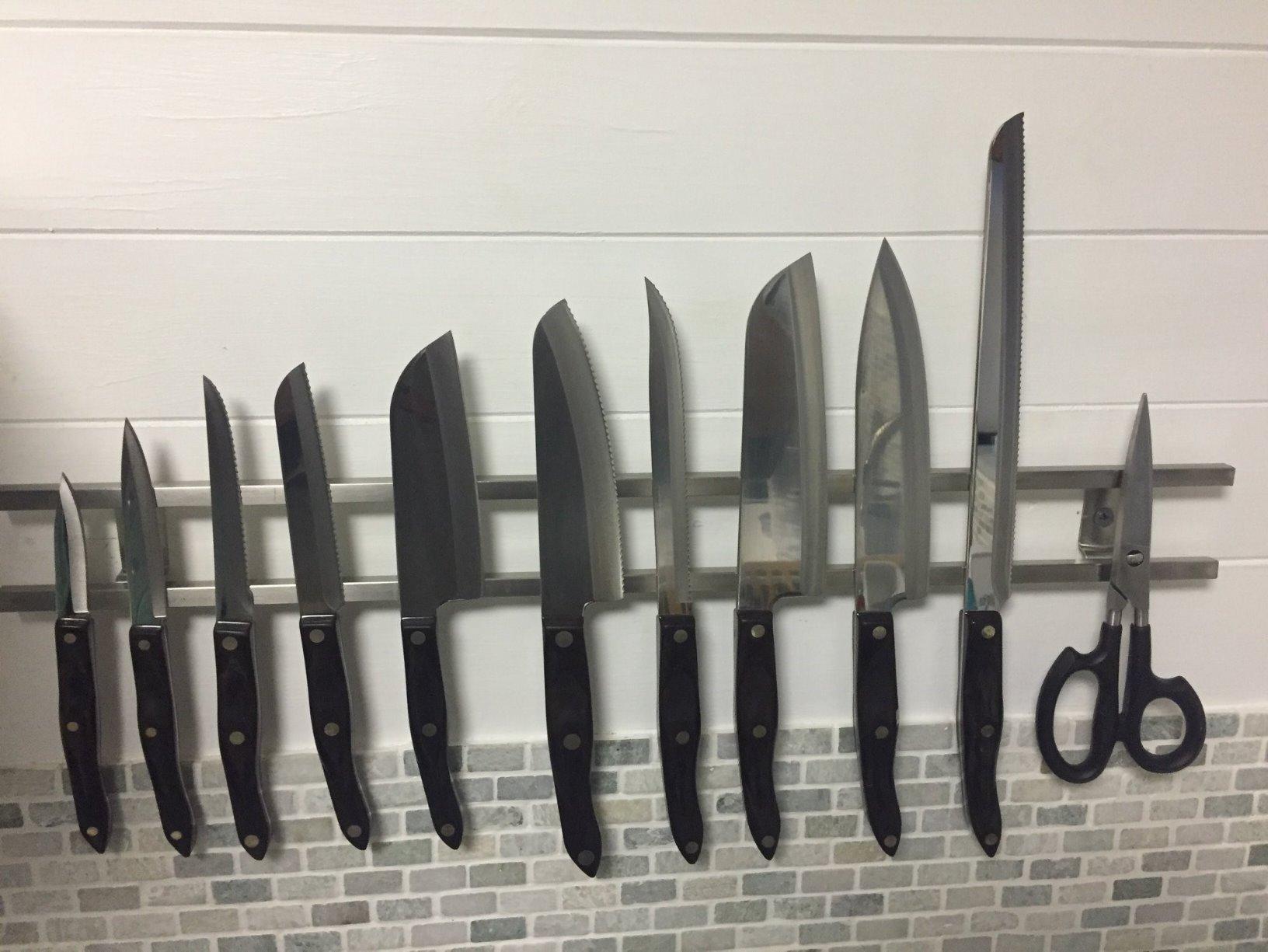 Mercer Culinary Magnetic Knife Bar, 12 Inch x 2.4 Inch x .9 Inch, Stainless Steel customer photo 2