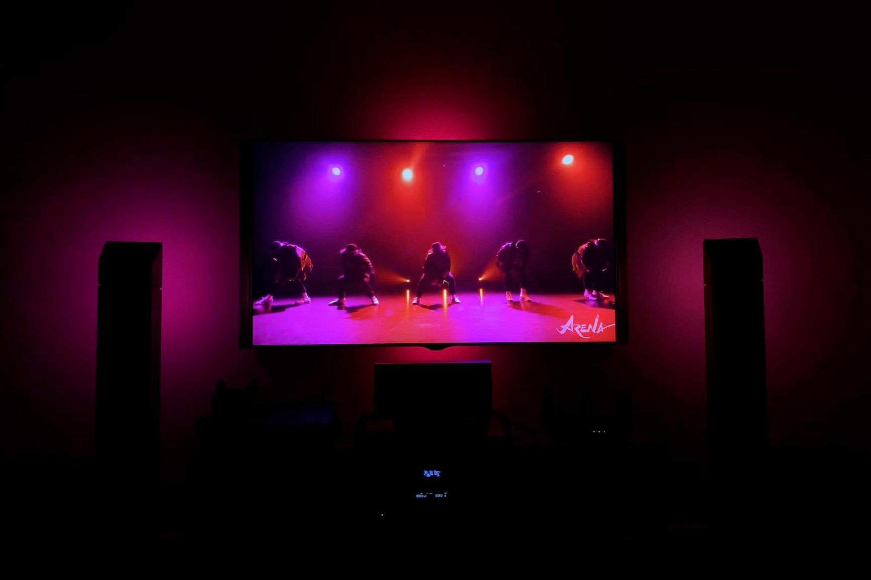 Philips Hue Smart Play Light Bar Base Kit, White - White & Color Ambiance LED Color-Changing Light - 2 Pack - Requires Bridge - Control with App - Works with Alexa, Google Assistant and Apple HomeKit customer photo 2