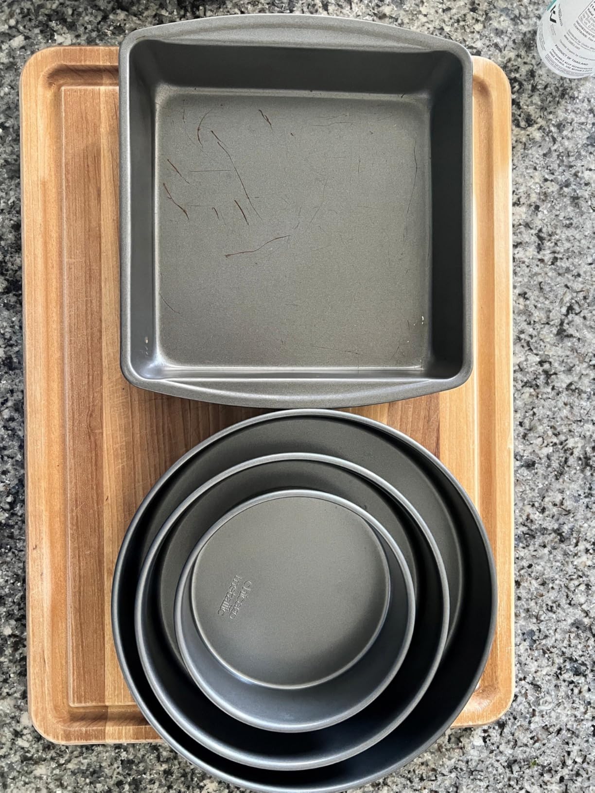 Chicago Metallic Professional Nonstick Round Cake Pan Set, 3-Piece Bakeware Set with 6 Inch, 8 Inch, and 10 Inch Pans, Heavy-Weight Aluminized Steel for Even Baking customer photo 2