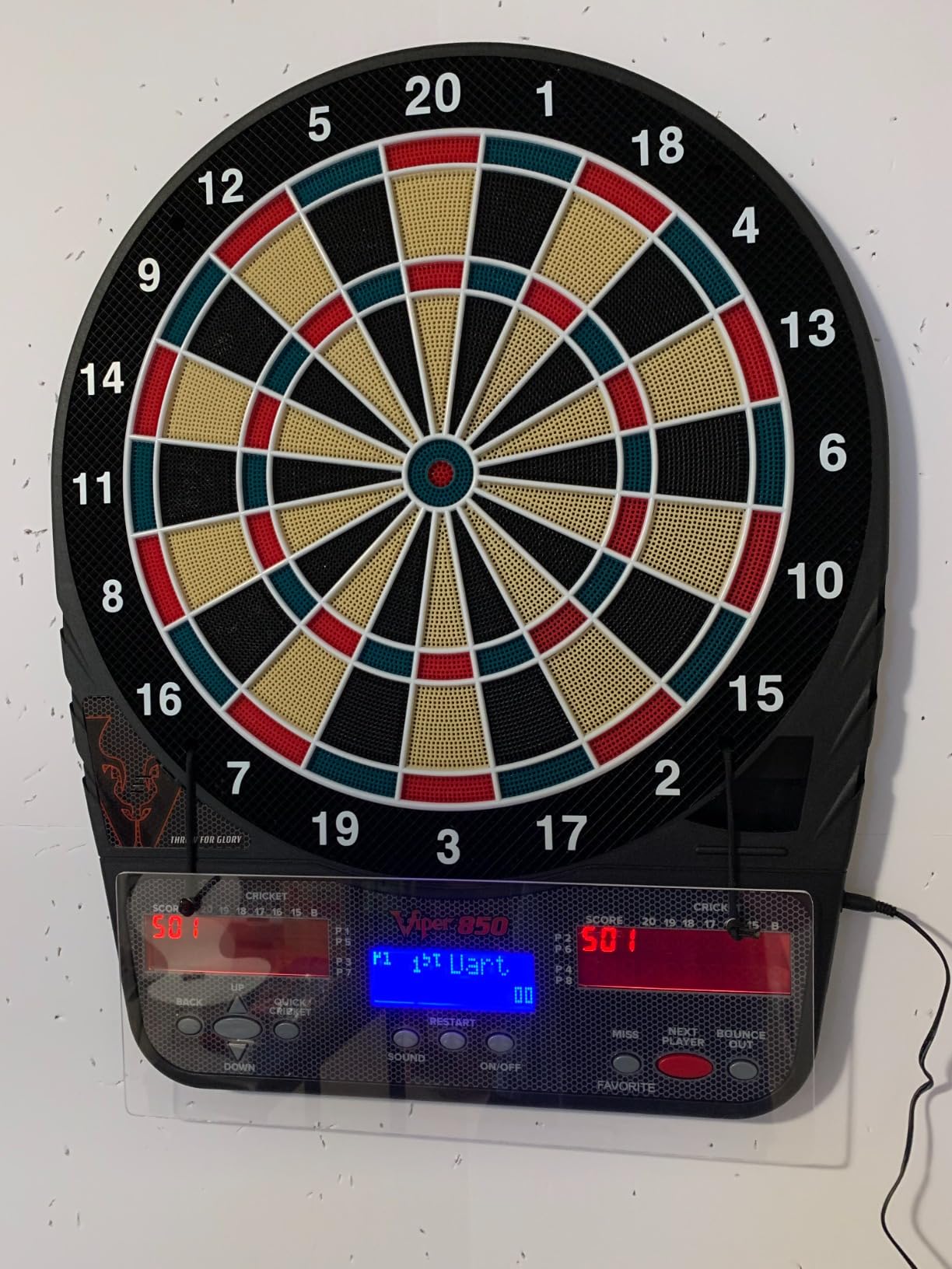 Viper 850 Electronic Soft Tip Dartboard, 15.5 in Regulation Target, 50 Games, 6 Darts Included, Black customer photo 2