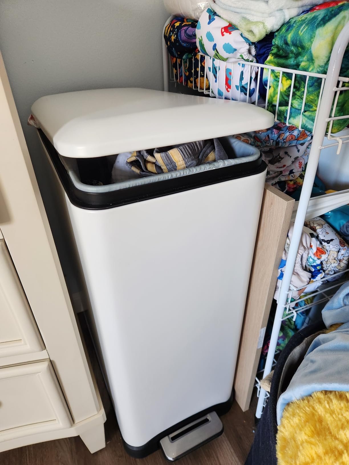 Home Zone Living 13 Gallon Kitchen Trash Can with Dual Compartments | Stainless Steel with Slim Fit Design, Soft-Close Step Pedal Lid for Recycling and Bag Tuck Band, Silver customer photo 2