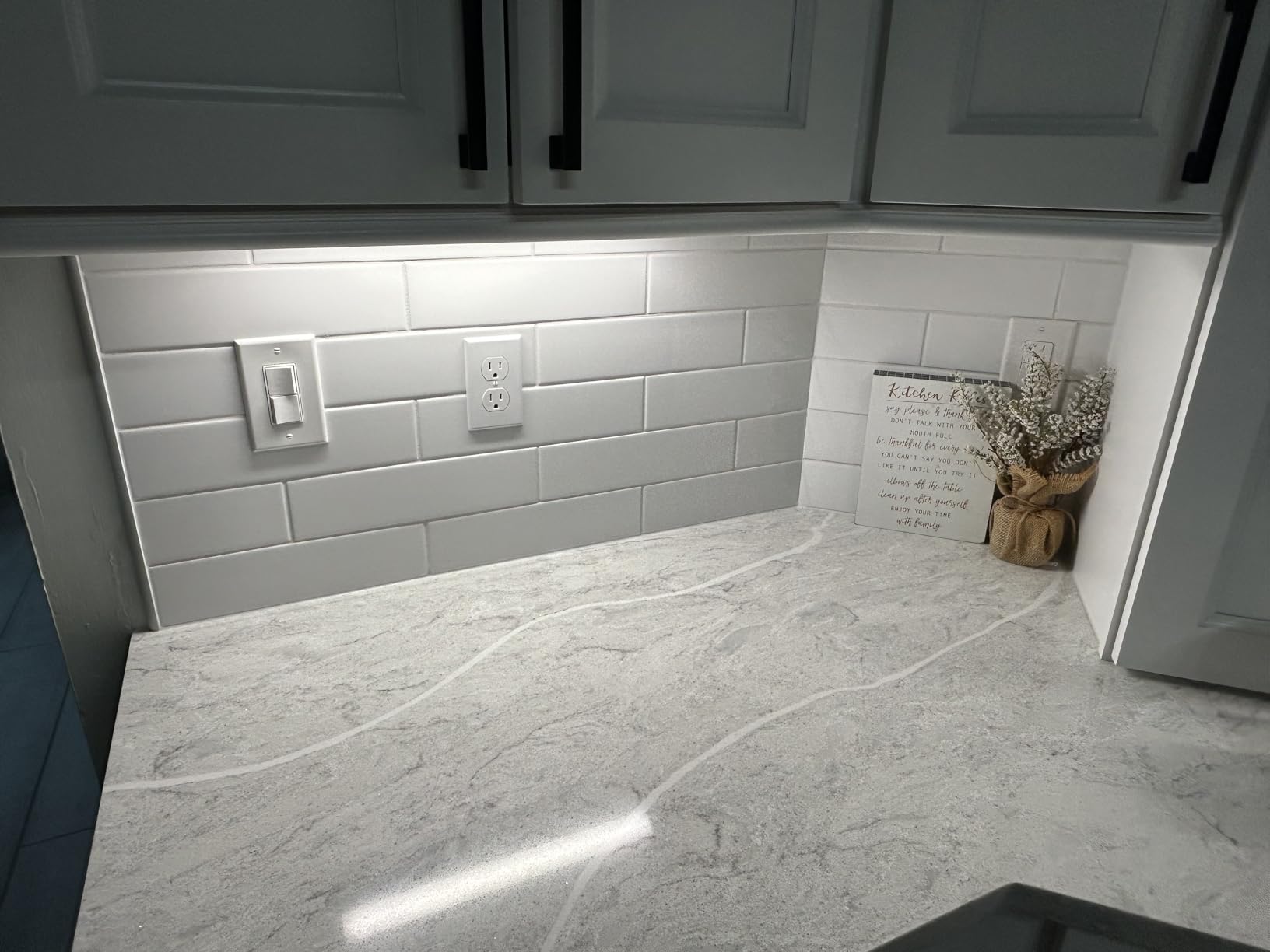 UltraPro 24 inch Hardwired Under Cabinet Lights, 3 Color Settings - 2700K/4000K/5000K - Warm White, Cool White, and Daylight, Under Cabinet Lighting, Dimmable Under Counter Lights for Kitchen, 45368 customer photo 1