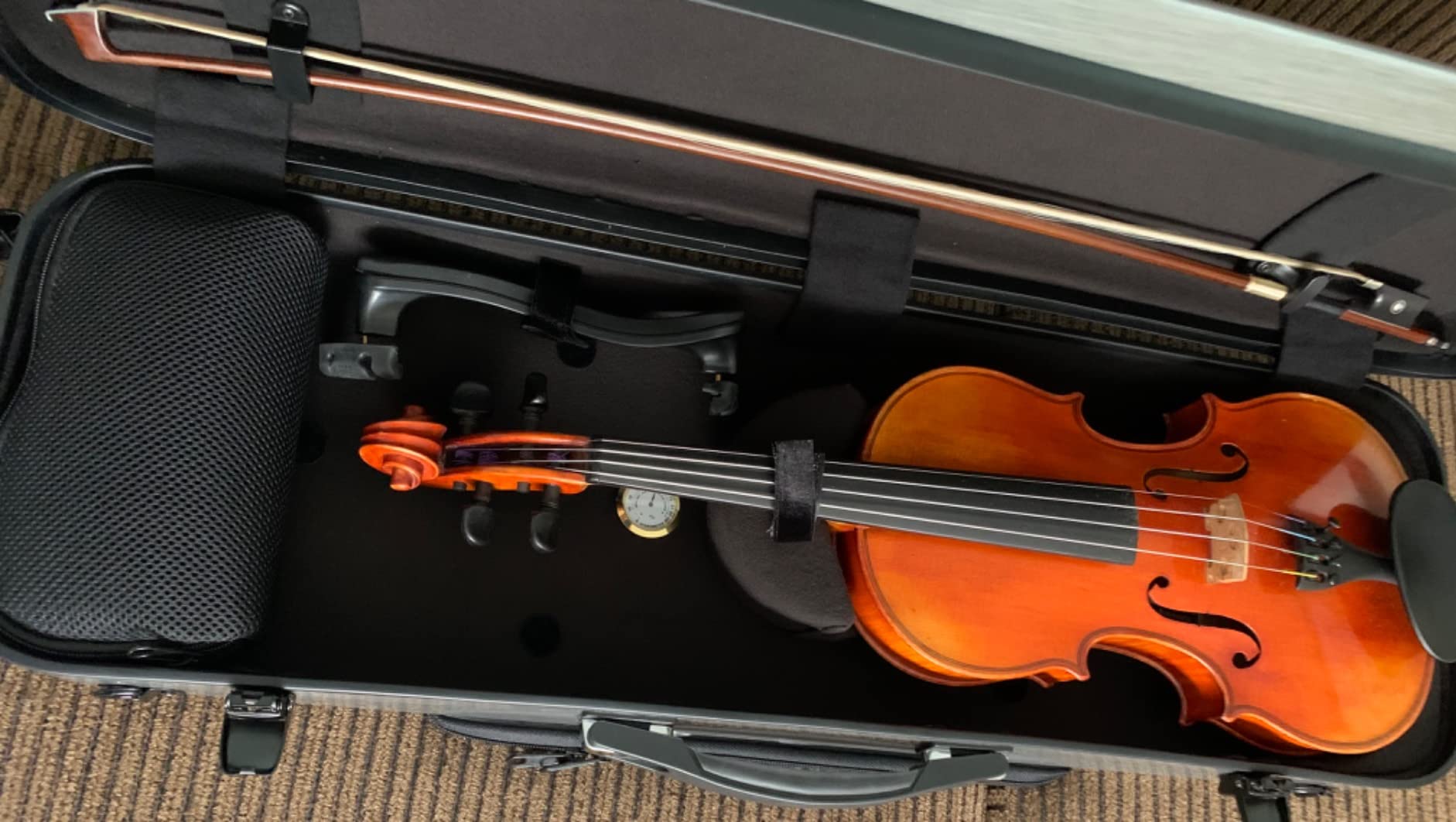 yinfente Violin Case 4/4 Full Size Carbon Fiber Oblong Violin Bag With Music Sheet Bag Adjustable Backstrap Hygrometer Lightweight Protable customer photo 2