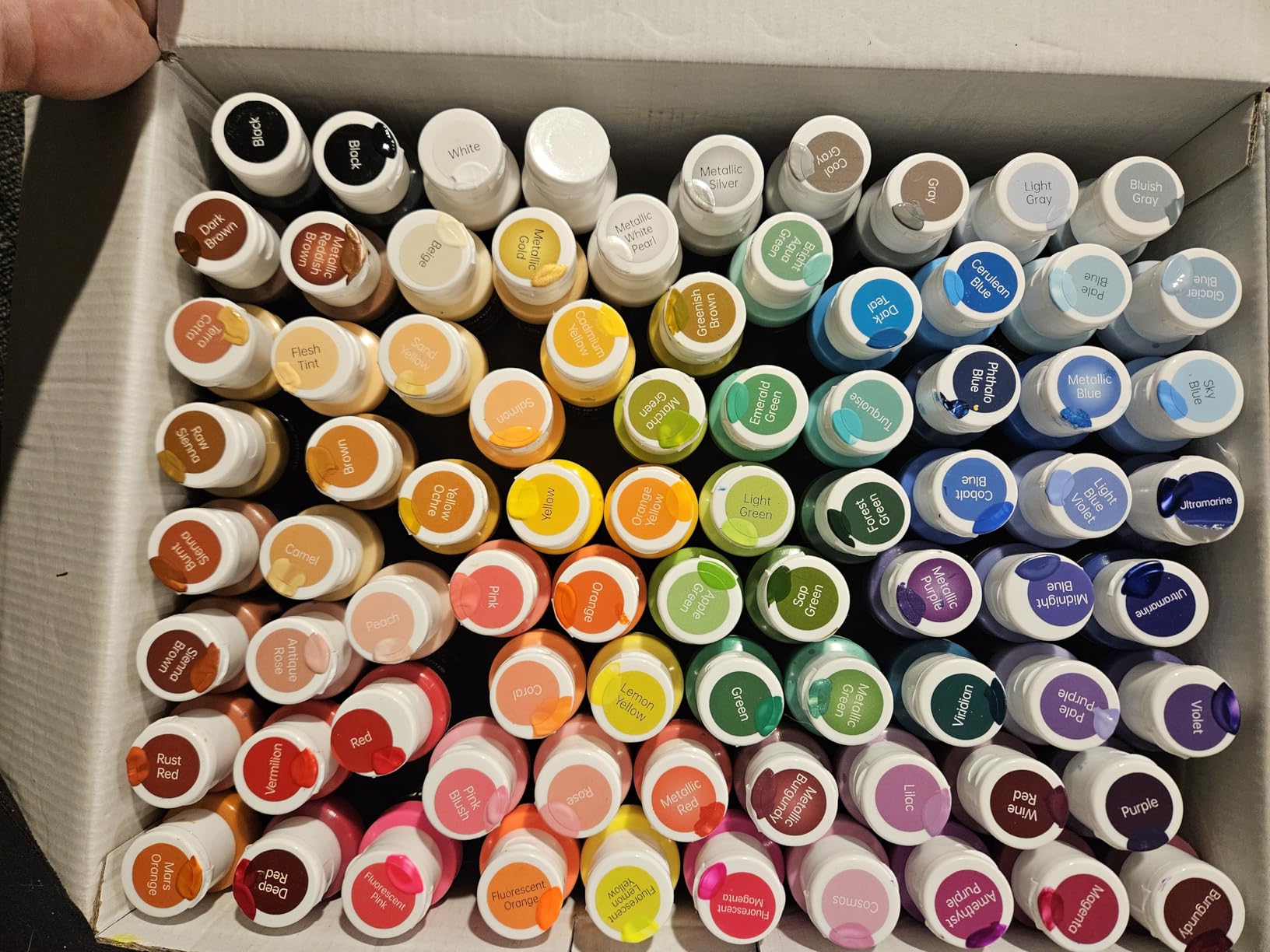 Shuttle Art Acrylic Paint, 36 Colors Acrylic Paint Set with Brushes & Palette, 2oz/60ml Bottles, Rich Pigments Non-toxic for Artists Kids & Adults, Painting on Canvas Rocks Ceramic Wood customer photo 2