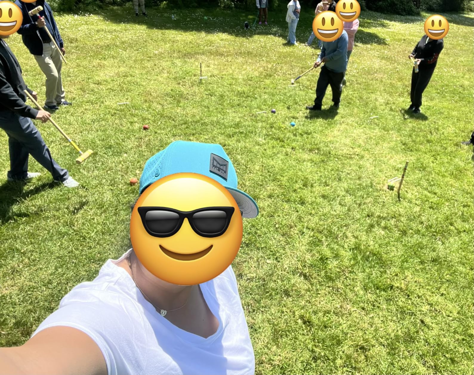 ApudArmis Six Player Croquet Set with Premium Rubber Wooden Mallets 28In, Colored Ball, Wickets, Stakes - Lawn Backyard Outdoor Game Set for Adults/Teenagers/Family customer photo 1