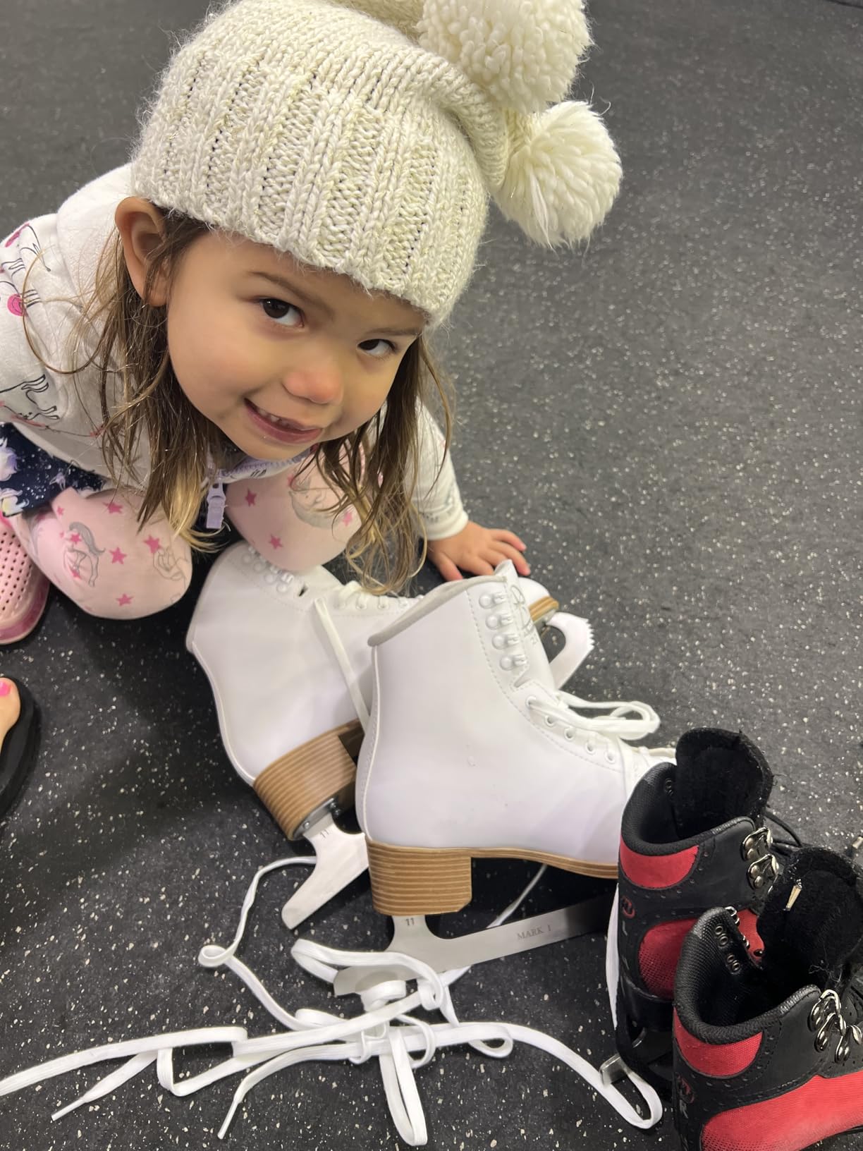 Jackson Classic 200 Womens/Girls Figure Ice Skates | Comfortable Figure Skates for Ice Skating & Recreational Figure Skating, Medium Width customer photo 1