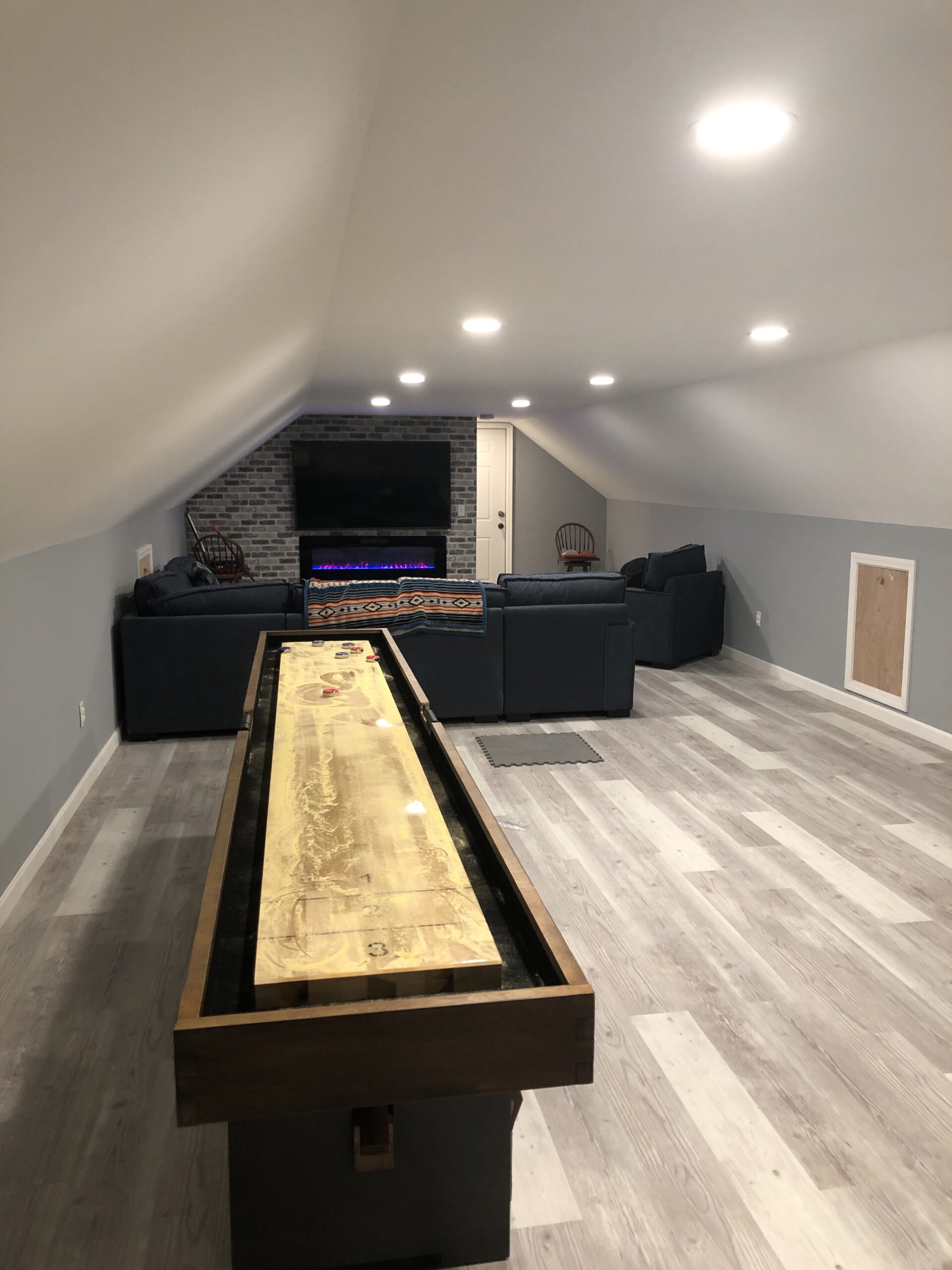 Barrington Urban Shuffleboard Table with Scratch-Resistant Playfield and 8-Puck Set customer photo 1