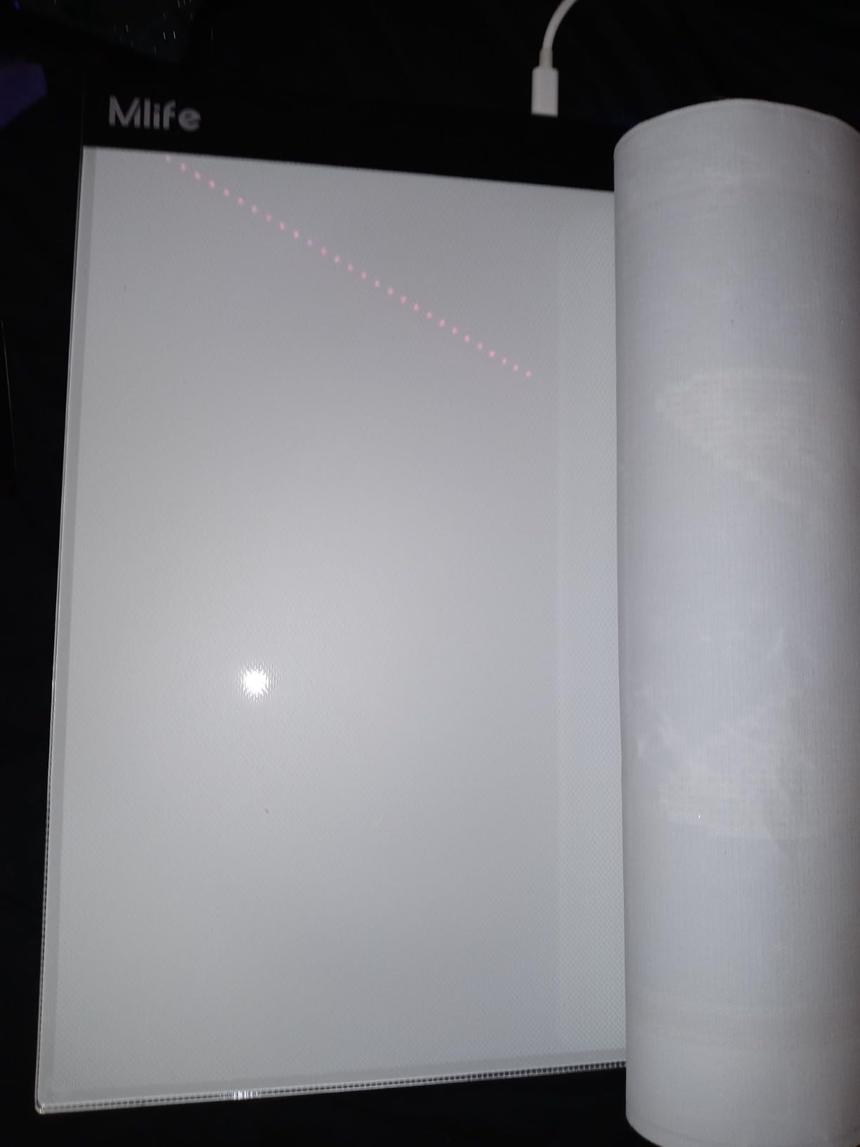 Mlife A4 LED Light Pad - Diamond Art Light Box Tracing Light Board with 3 Brightness, Ideal for Sketching, Animation, Drawing Light Box with 4 Fasten Clips customer photo 1