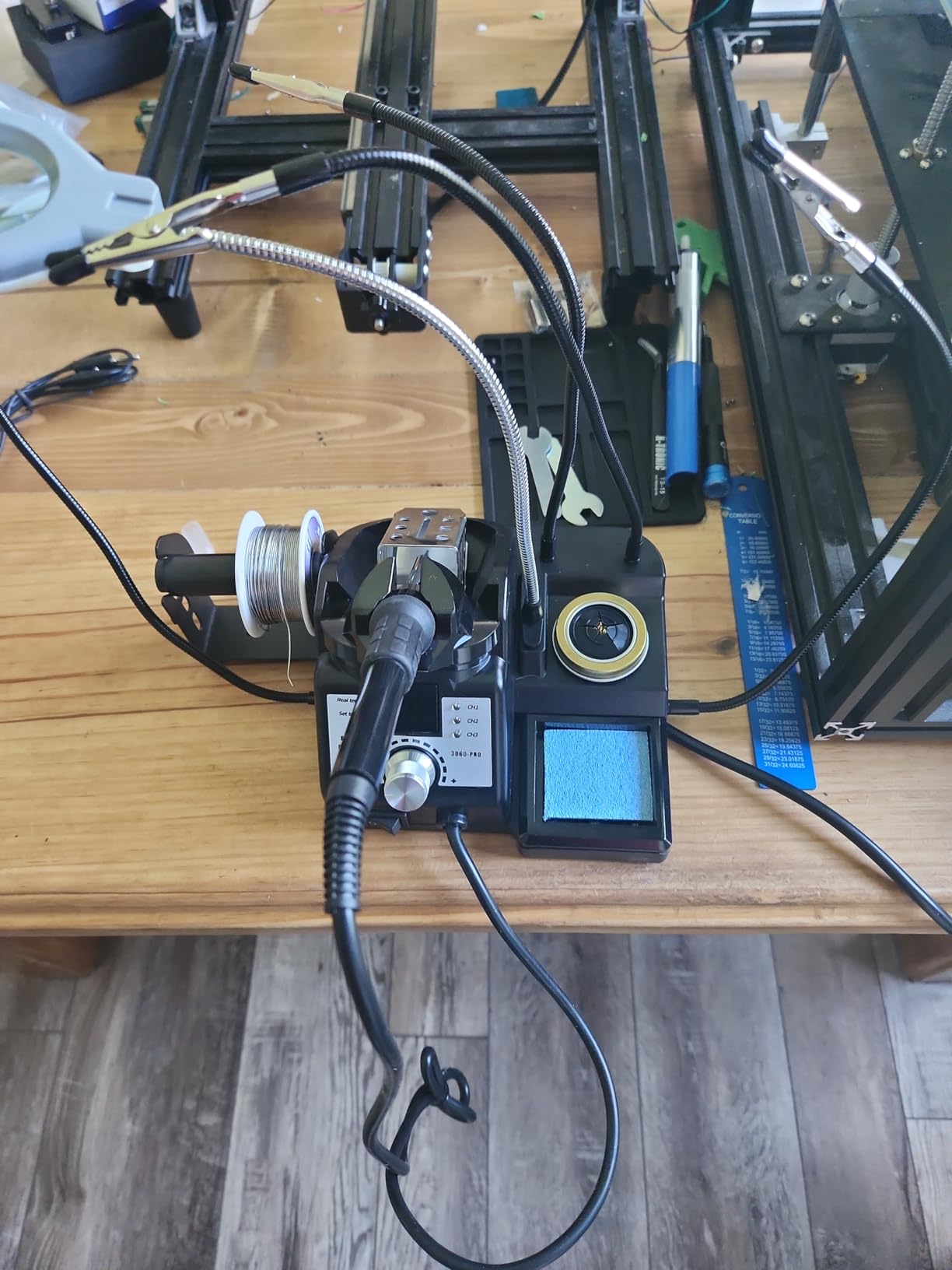 X-Tronic 3060-PRO 75W Soldering Iron Station Kit with 5 Extra Tips, Mini Mag Lamp, 4 Helping Hands, Solder Sucker, Tweezers, 50g Solder, Brass Sponge w/Flux, Sleep Func, C/F, 3 Temp Presets customer photo 2