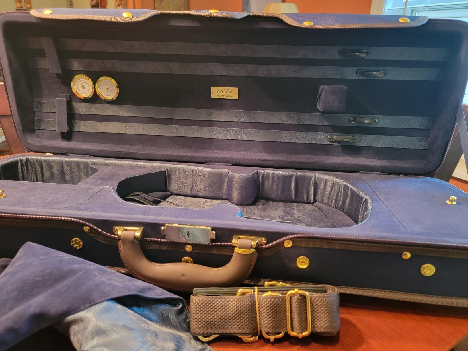 MI&VI NF-9001 Professional Hard-Shell Violin Case 4/4 (Full Size) Luxury Silk Interior | High-Density Foam | Sheet Pocket | Oblong Shape | Adjustable Straps | Hygrometer | Thermometer (Blue) customer photo 2