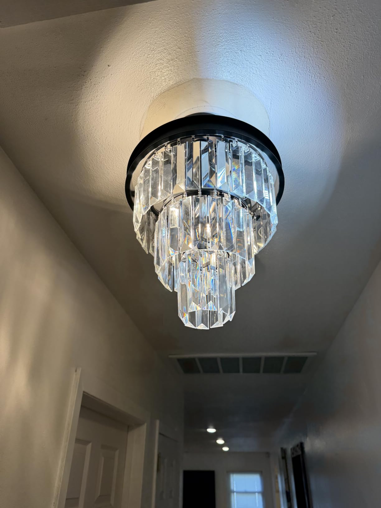Weesalife Crystal Chandeliers for Dining Room Lights Fixtures, 9 Lights Black Modern Chandeliers for Bedroom, 3-Tier Round Crystal Lighting Fixtures for Living Room Entryway Kitchen Island D20 Inch customer photo 1