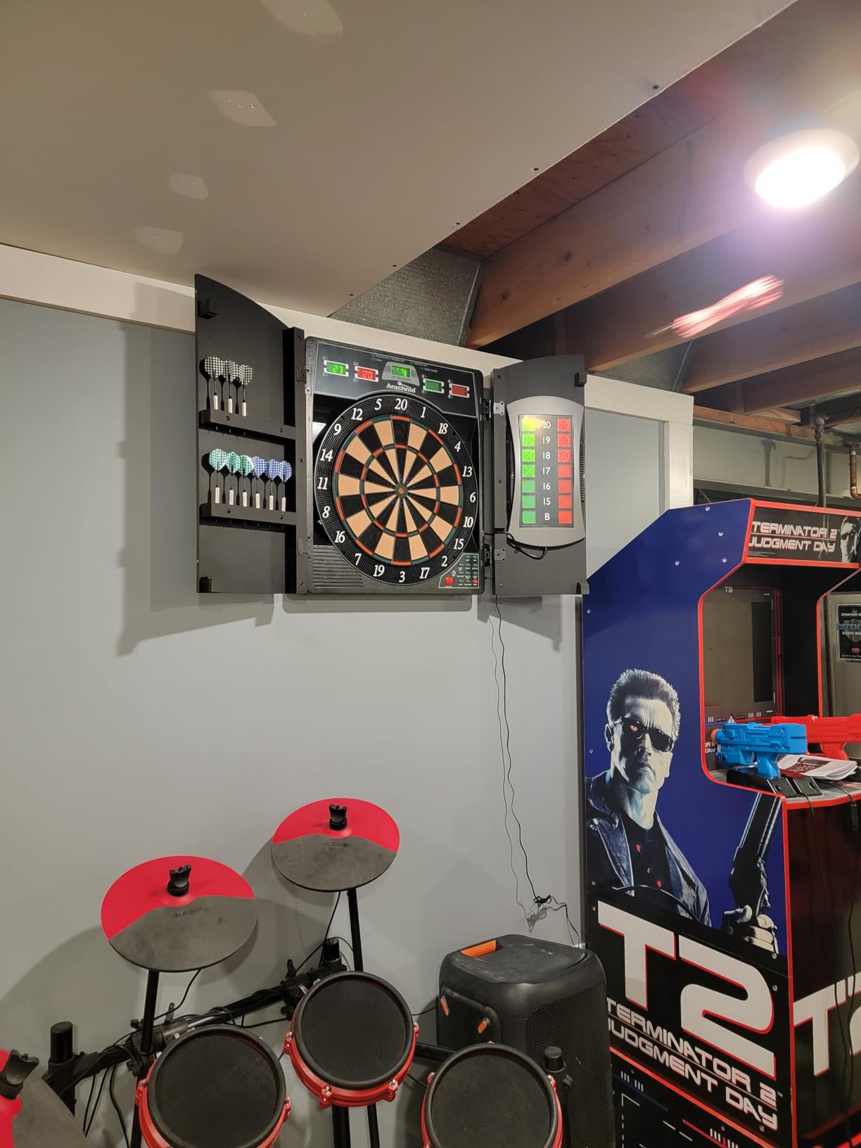 Arachnid Cricket Maxx 4.0 Electronic Dartboard Set, Black customer photo 1
