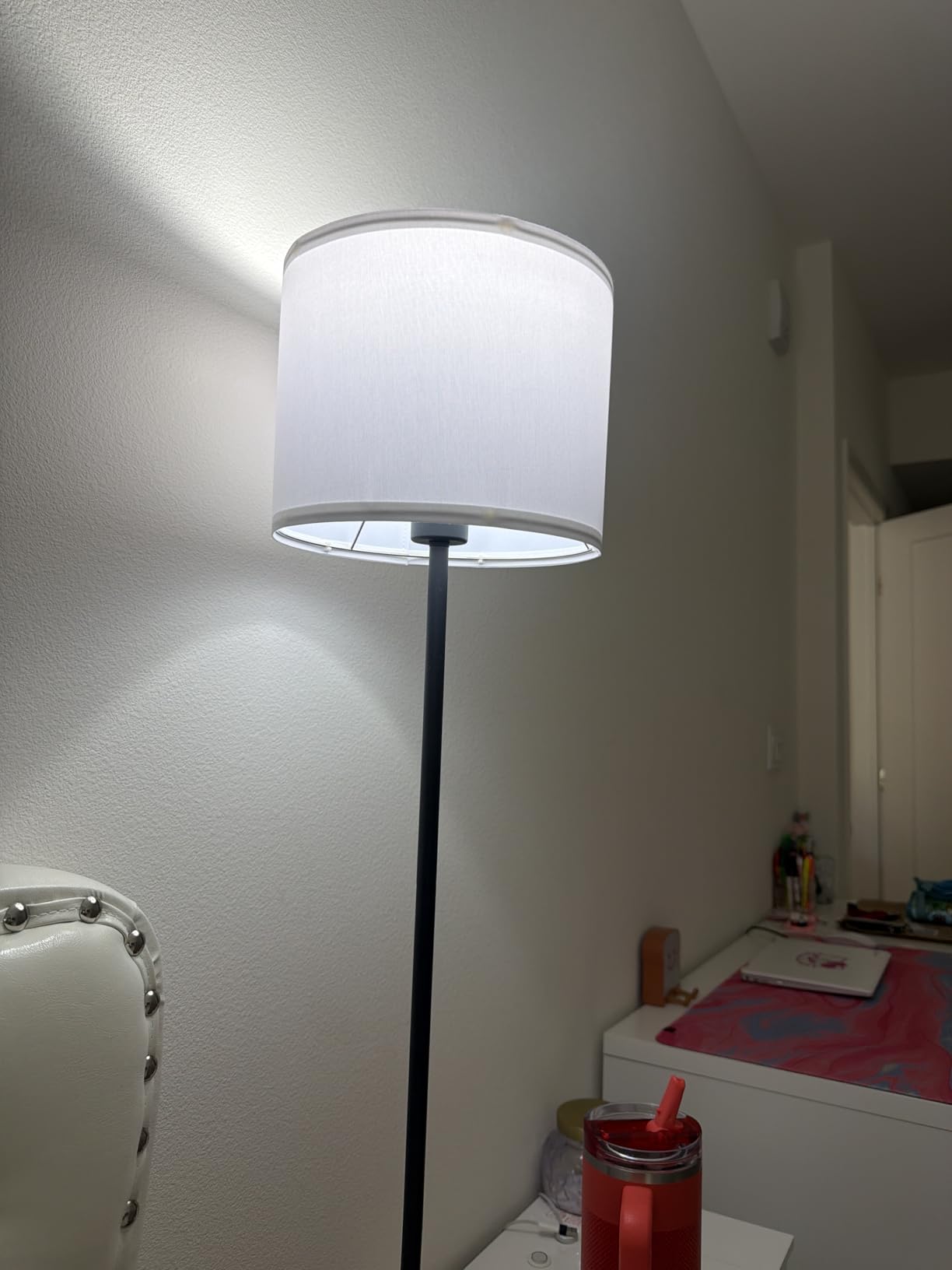 MAXvolador A19 LED Light Bulbs, 100 Watt Equivalent LED Bulbs, Daylight White 5000K, 1500LM, E26 Base, Non-Dimmable, 13W Bright LED Bulbs, 4-Pack customer photo 1