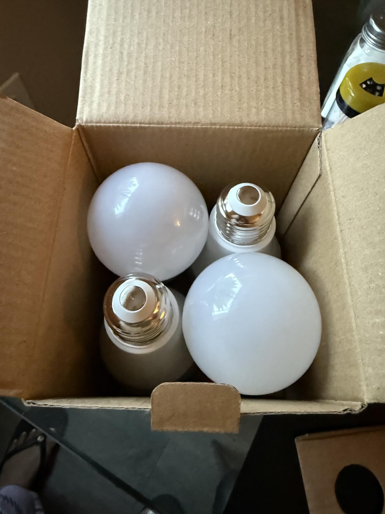 MAXvolador A19 LED Light Bulbs, 100 Watt Equivalent LED Bulbs, Daylight White 5000K, 1500LM, E26 Base, Non-Dimmable, 13W Bright LED Bulbs, 4-Pack customer photo 2