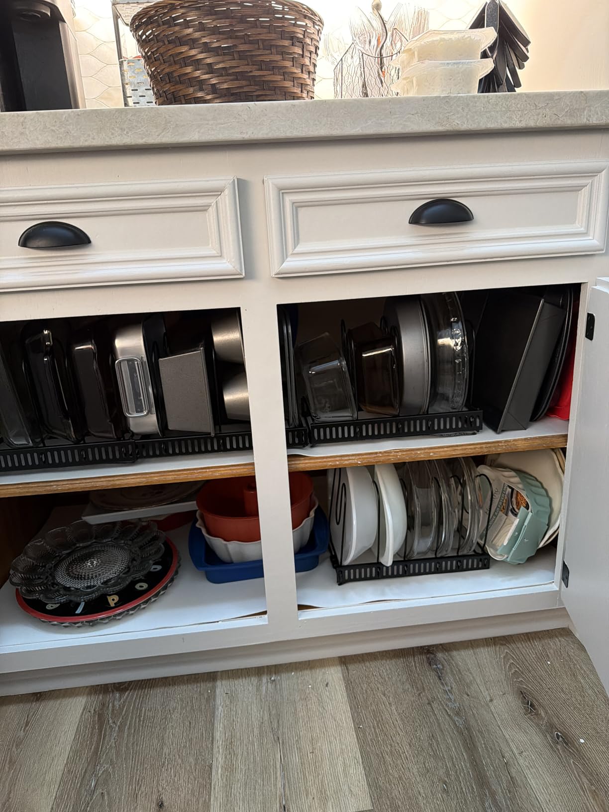 Housolution Pot and Pan Organizer Rack for Cabinet, Expandable Pot Lid Organizer Holder with 14 Adjustable Dividers, Fully Expanded Size 22.83