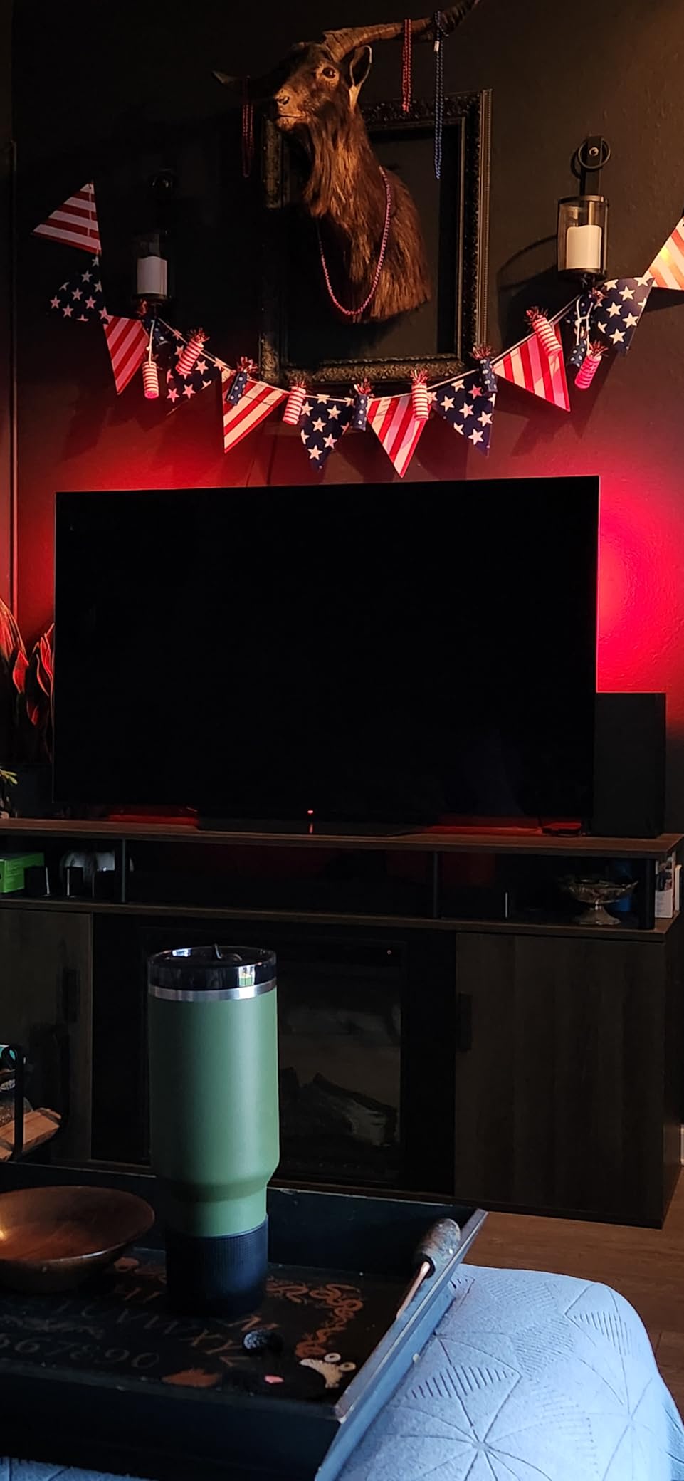 Govee Smart LED Light Bars, Work with Alexa and Google Assistant, RGBICWW WiFi TV Backlights with Scene and Music Modes for Gaming, PC, Living Room Decoration, Black customer photo 2