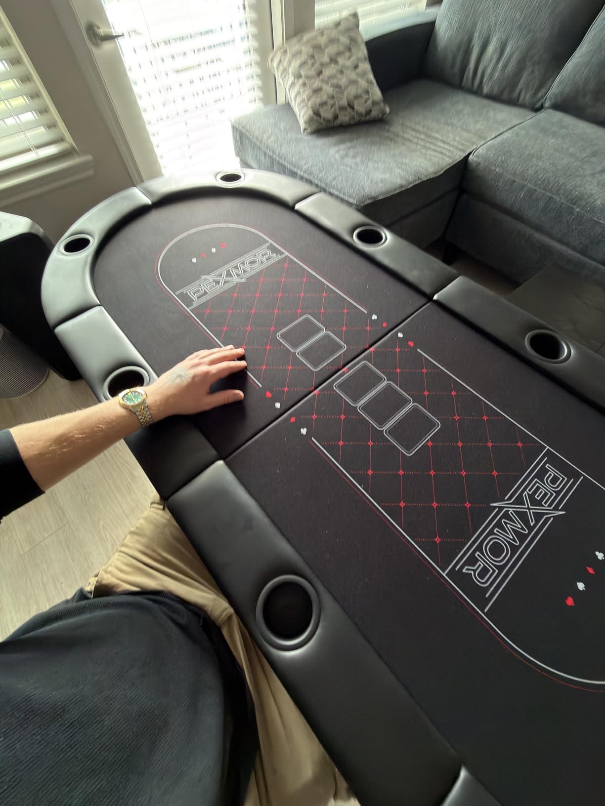PEXMOR 8 Player Foldable Poker Table, Folding Texas Hold'em Blackjack Casino Game Table w/Deeper Stainless Steel Cup Holders | Casino-Grade Felt | Water-Resistant Cushioned Rail, Fully Assembled customer photo 1