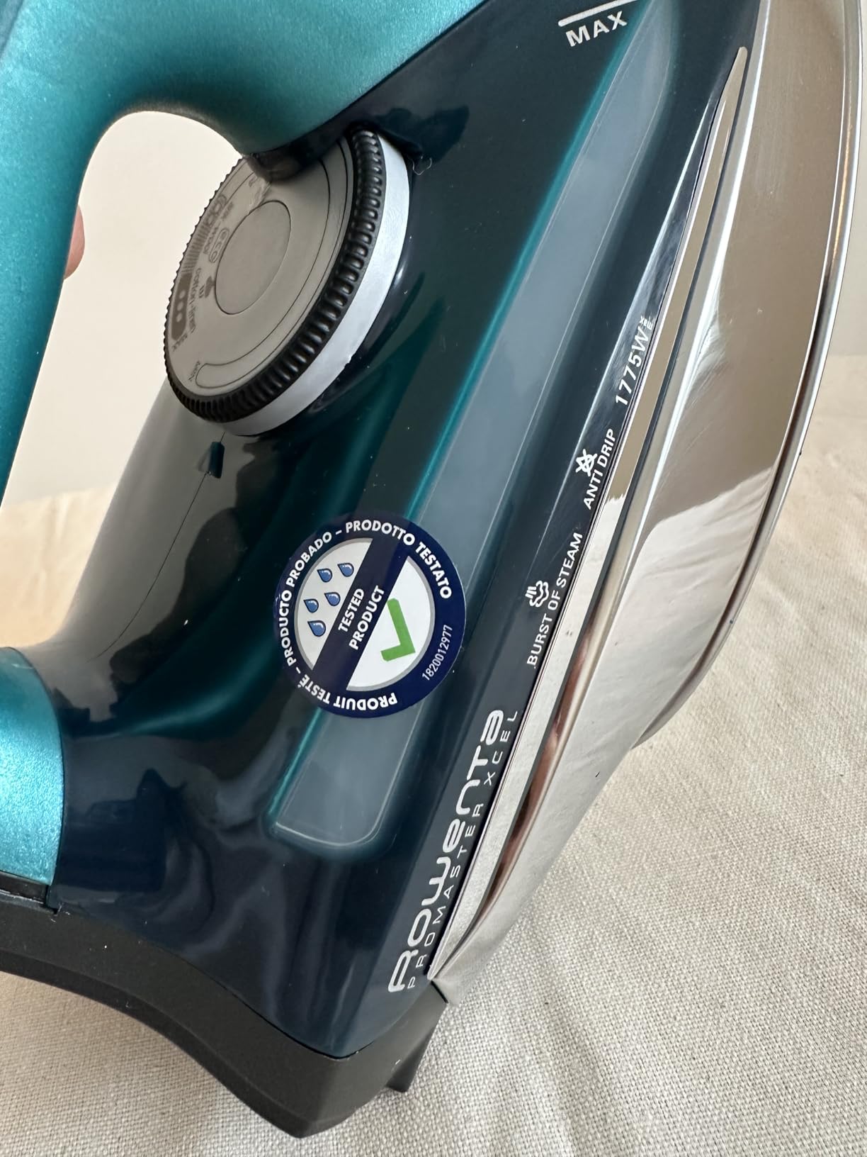 Rowenta Pro Master Stainless Steel Soleplate Steam Iron for Clothes, Anti-Drip Protection, 210 g/min, 400 Microsteam Holes, 1775 Watts Iron Steamer for Clothes, Powerful Steam DW8360 customer photo 1