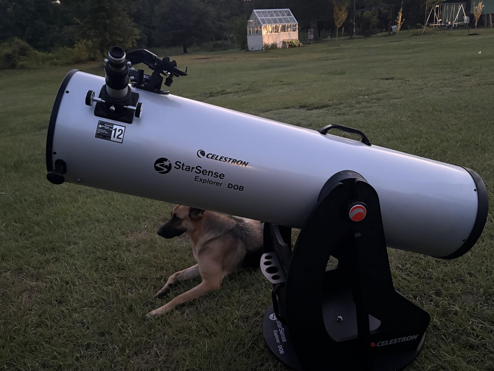 Celestron StarSense Explorer 8-inch App-Enabled Telescope - 203mm Dobsonian with Smartphone Dock & StarSense App customer photo 1