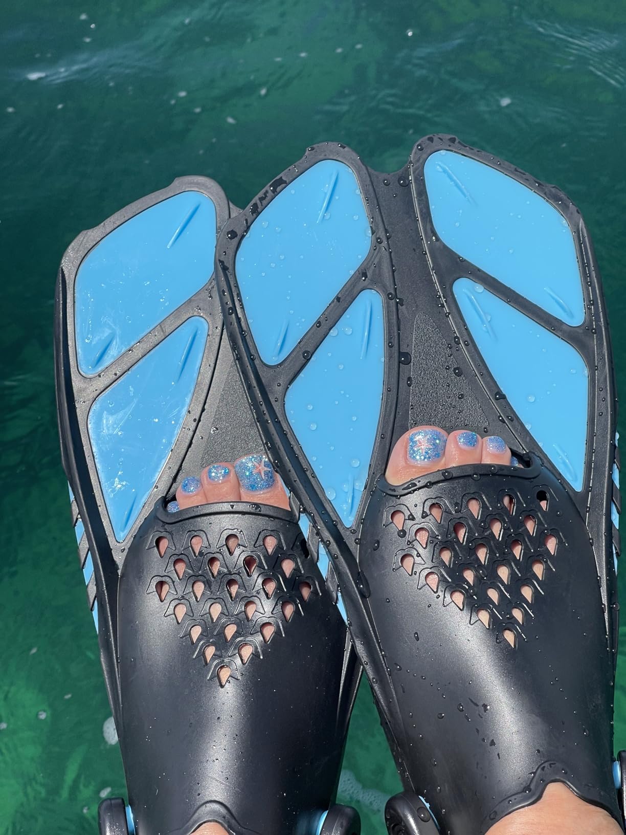 Ubekezele Snorkeling Gear for Adults Men Women, 4 in 1 Snorkel Set with Panoramic View Diving Mask Anti-Fog Anti-Leak, Dry Top Snorkel, Fins and Travel Bag for Swimming, Snorkeling and Travel Diving customer photo 1