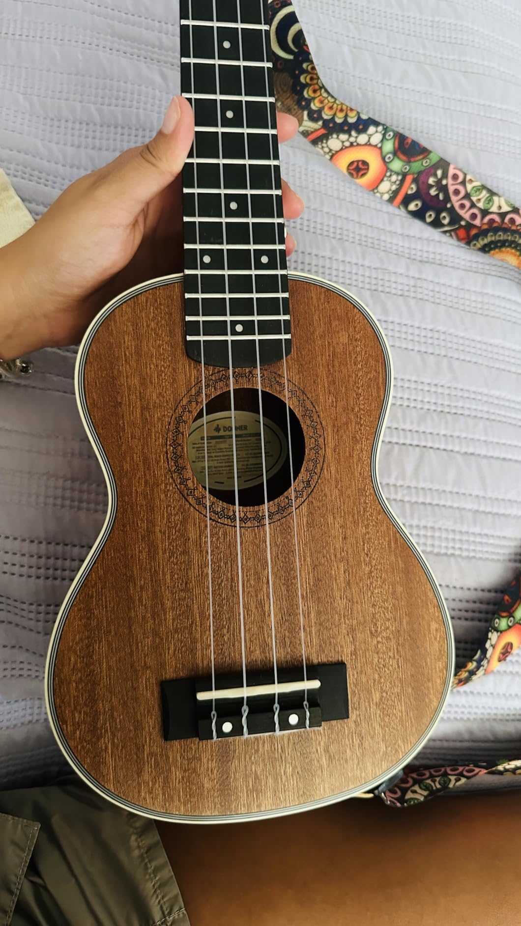 Donner Soprano Ukulele Mahogany 21 inch Ukelele Beginner Kit with Online Lesson Gig Bag Strap Nylon String Tuner Picks Cloth DUS-1 customer photo 1