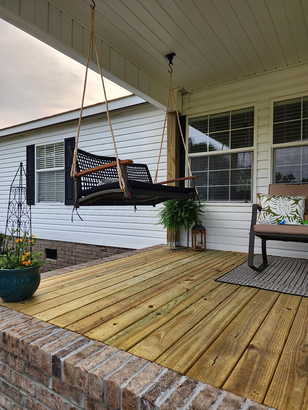Tangkula 2-Person Outdoor Porch Swing with 118