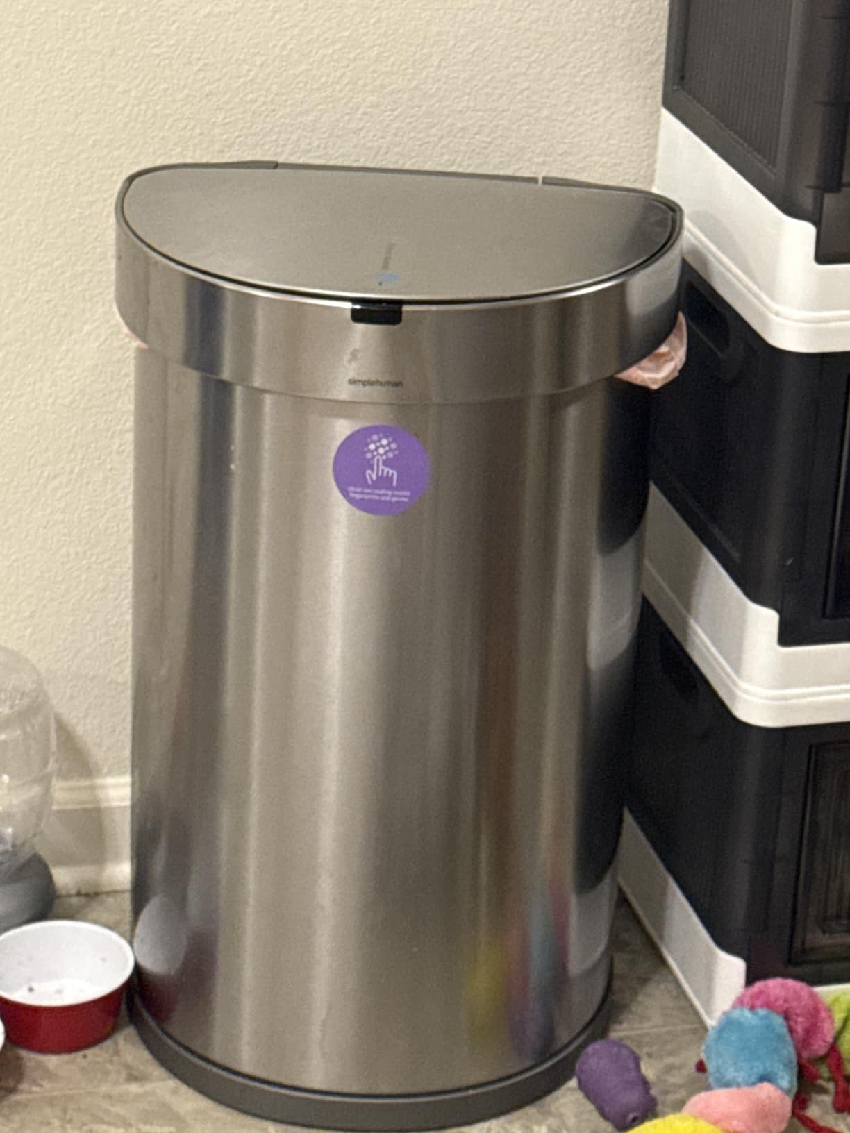 simplehuman Semi-Round Sensor Can, 45L / 12 Gallon Touch-Free Kitchen Trash Can, Adaptive Motion Sensor, Liner Rim, Liner Pocket, ADA-Compliant, Matte Black Steel customer photo 2