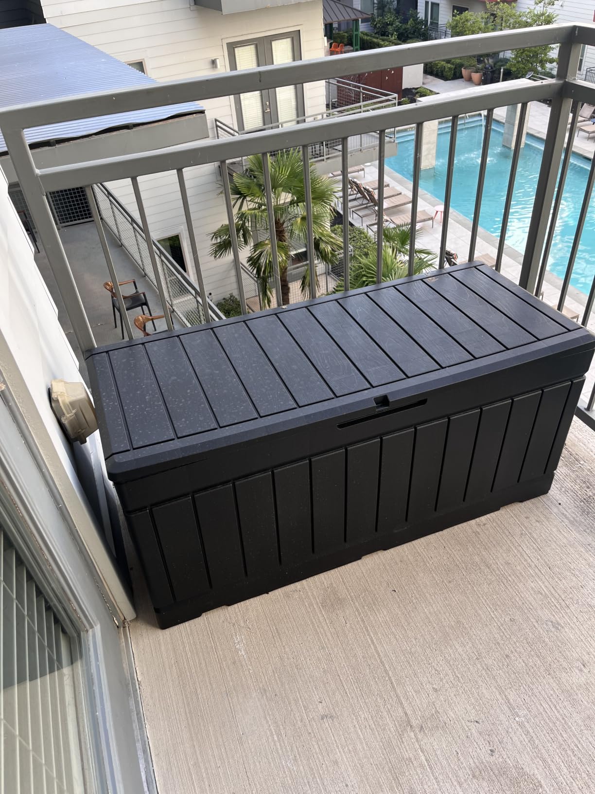 Devoko 30 Gallon Resin Deck Box Waterproof Outdoor Storage Box for Patio Furniture Pool Accessories Indoor Storage for Cushion Garden Tools customer photo 1
