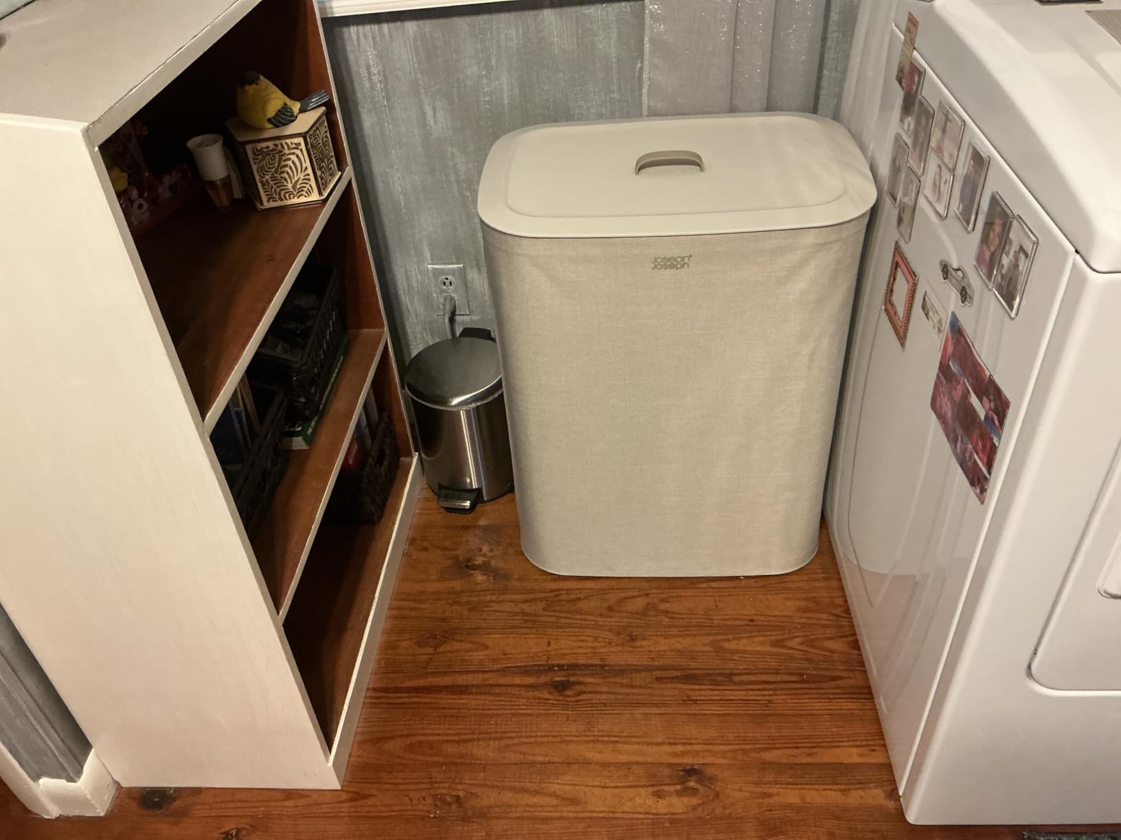 Joseph Joseph Tota Trio 90 liter/23.8 gallon Laundry Hamper Separation Basket with lid, 3 Removable Washing Bags with Handles - Ecru customer photo 1