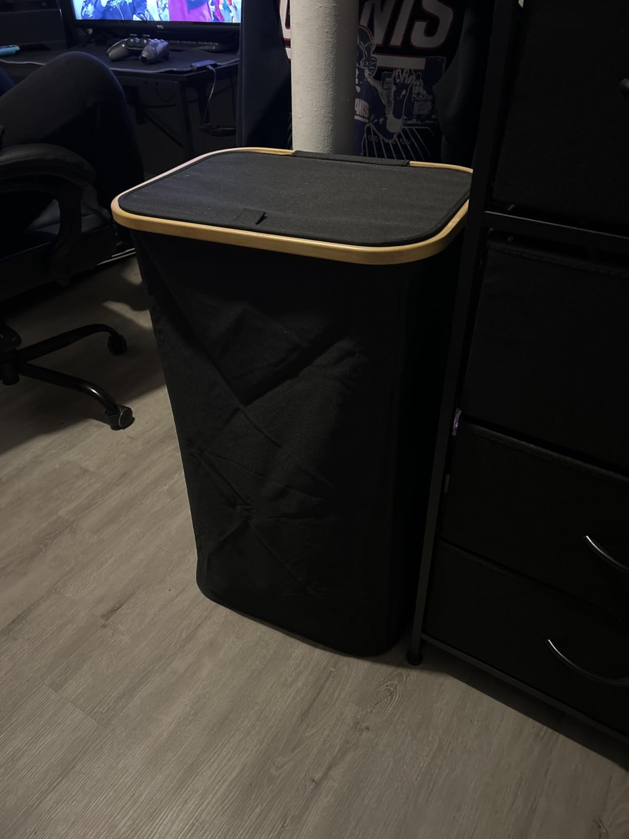 iEGrow Laundry Hamper with Lid, 110L Large Laundry Hamper with Handle and Lid, Collapsible Clothes Basket Organizer with Removable Inner Bag for Clothes Towels - Black customer photo 2